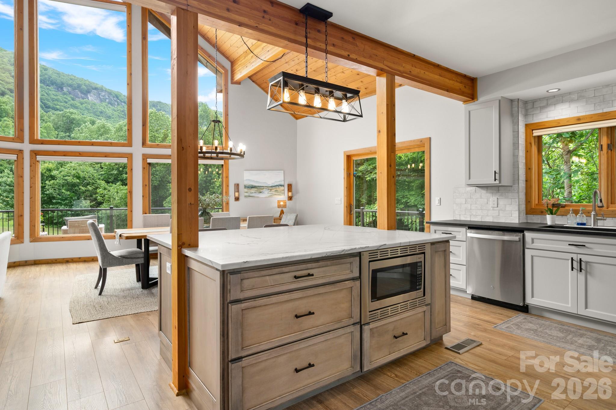 49 Western Eagle Drive — Hendersonville