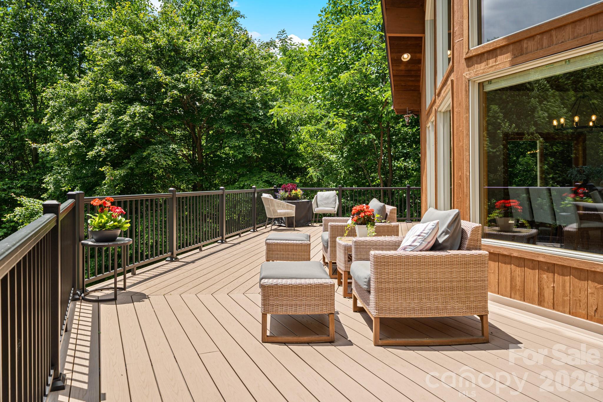 49 Western Eagle Drive — Hendersonville