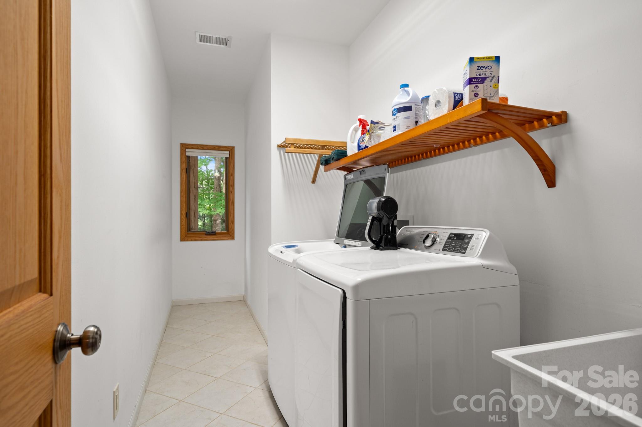 49 Western Eagle Drive — Hendersonville