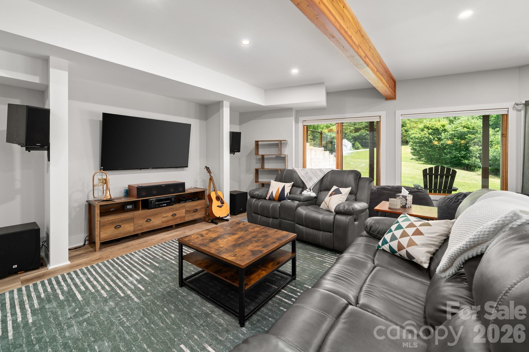 49 Western Eagle Drive — Hendersonville