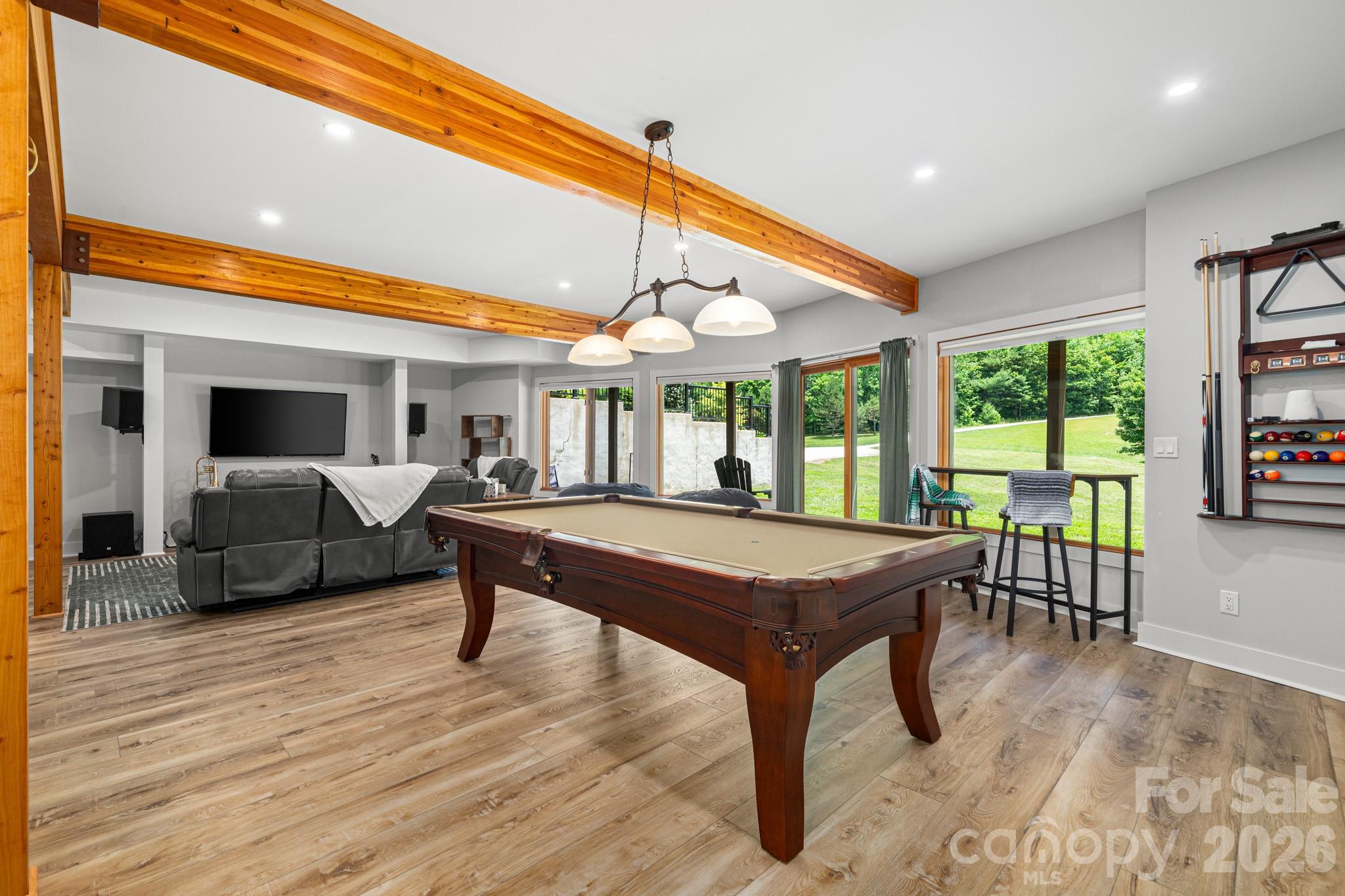 49 Western Eagle Drive — Hendersonville