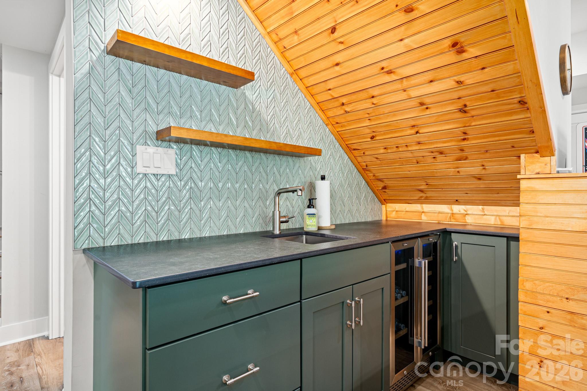 49 Western Eagle Drive — Hendersonville