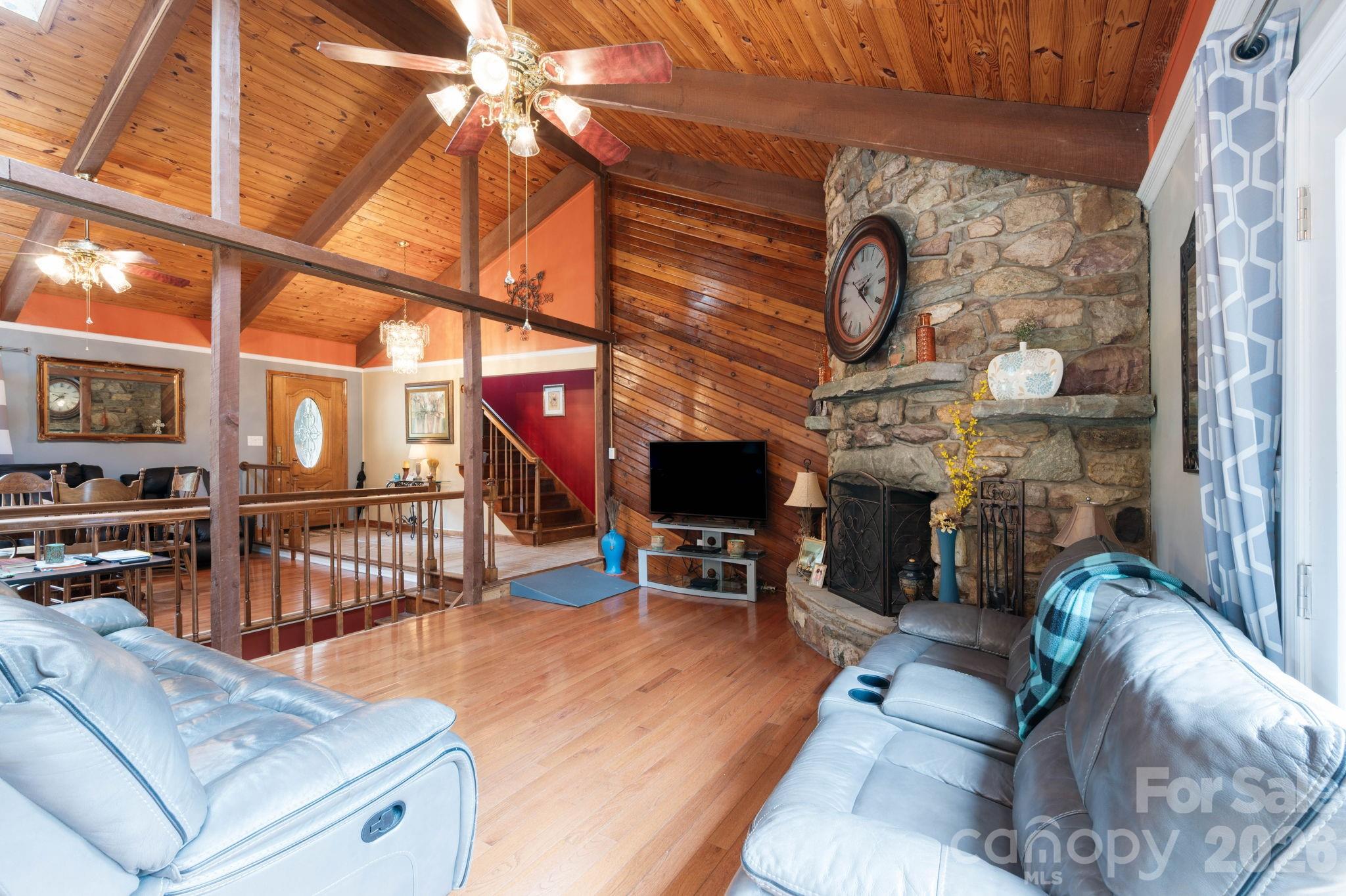 214 Fallingwood Circle — Gastonia