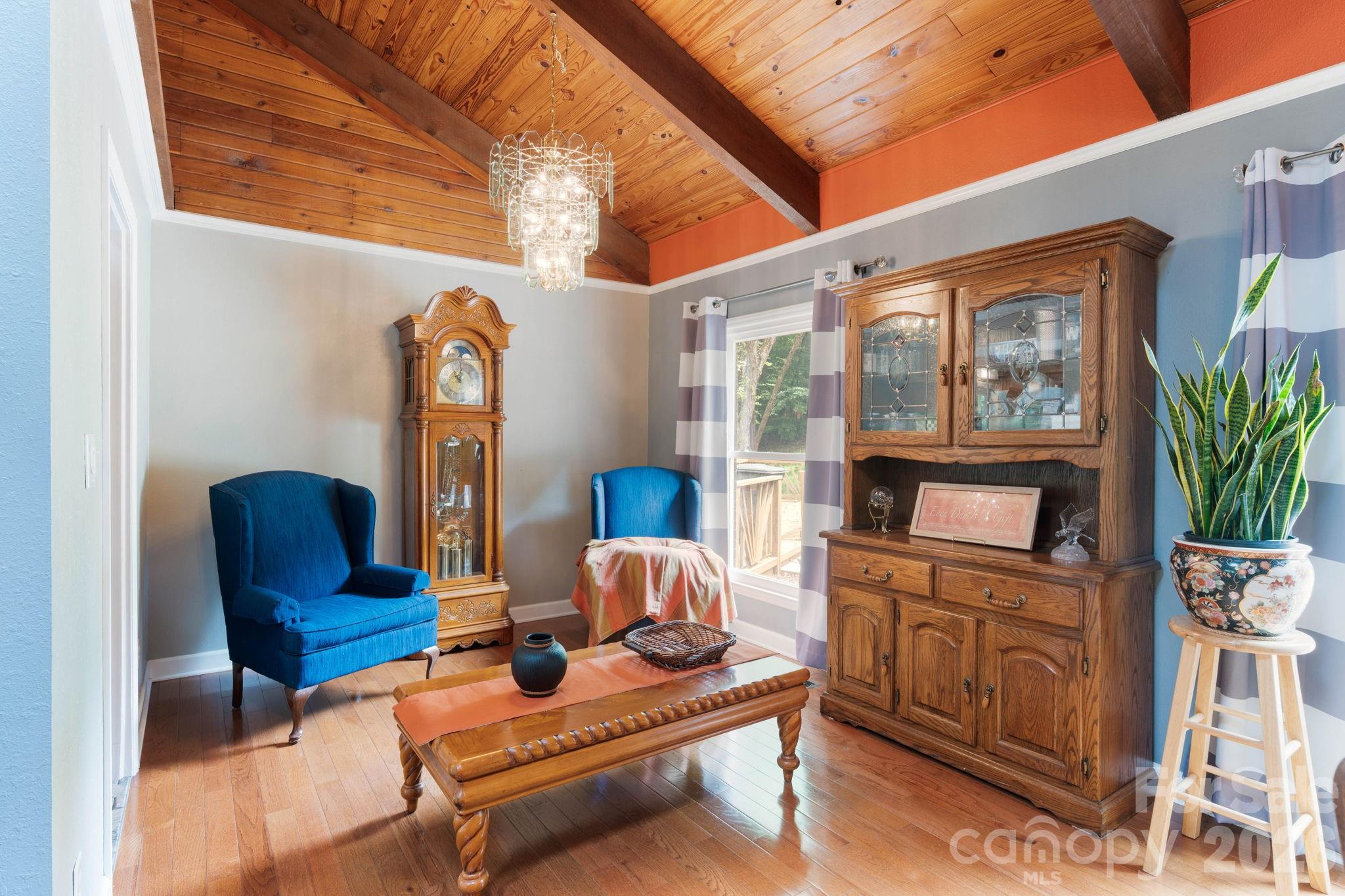 214 Fallingwood Circle — Gastonia