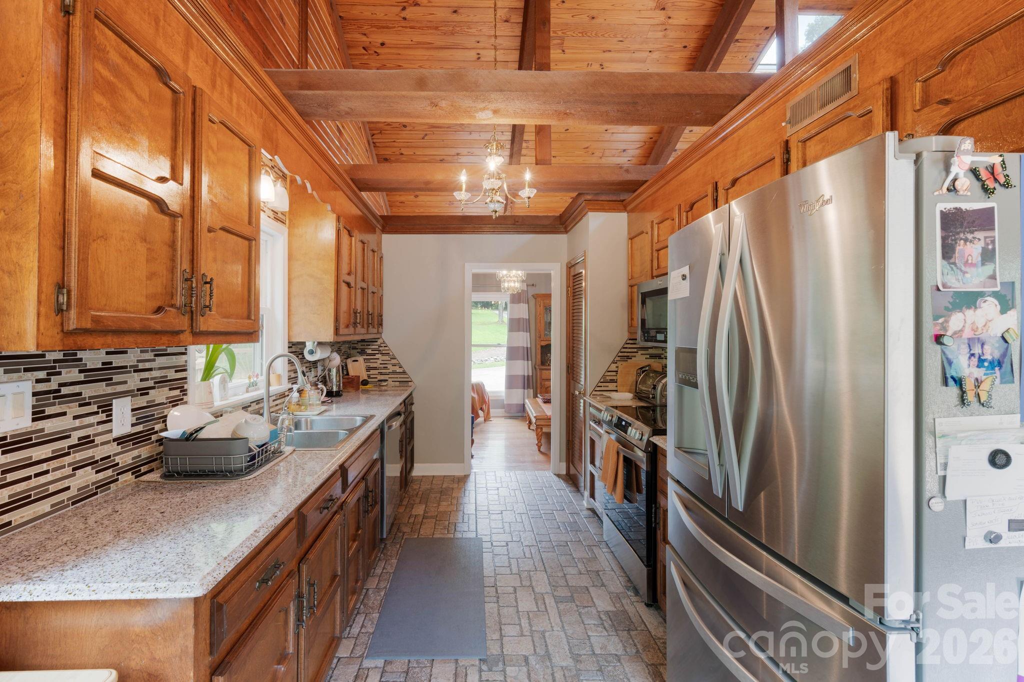 214 Fallingwood Circle — Gastonia