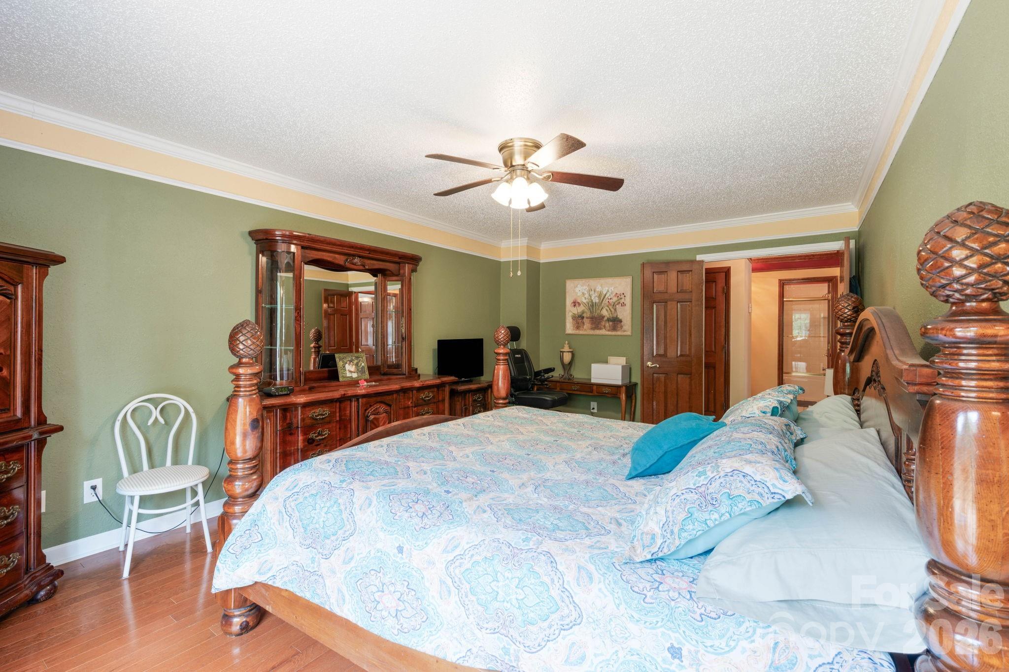 214 Fallingwood Circle — Gastonia