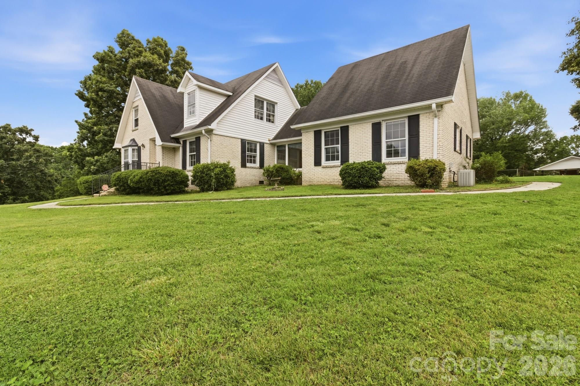 3343 Olde Creek Trail — Matthews