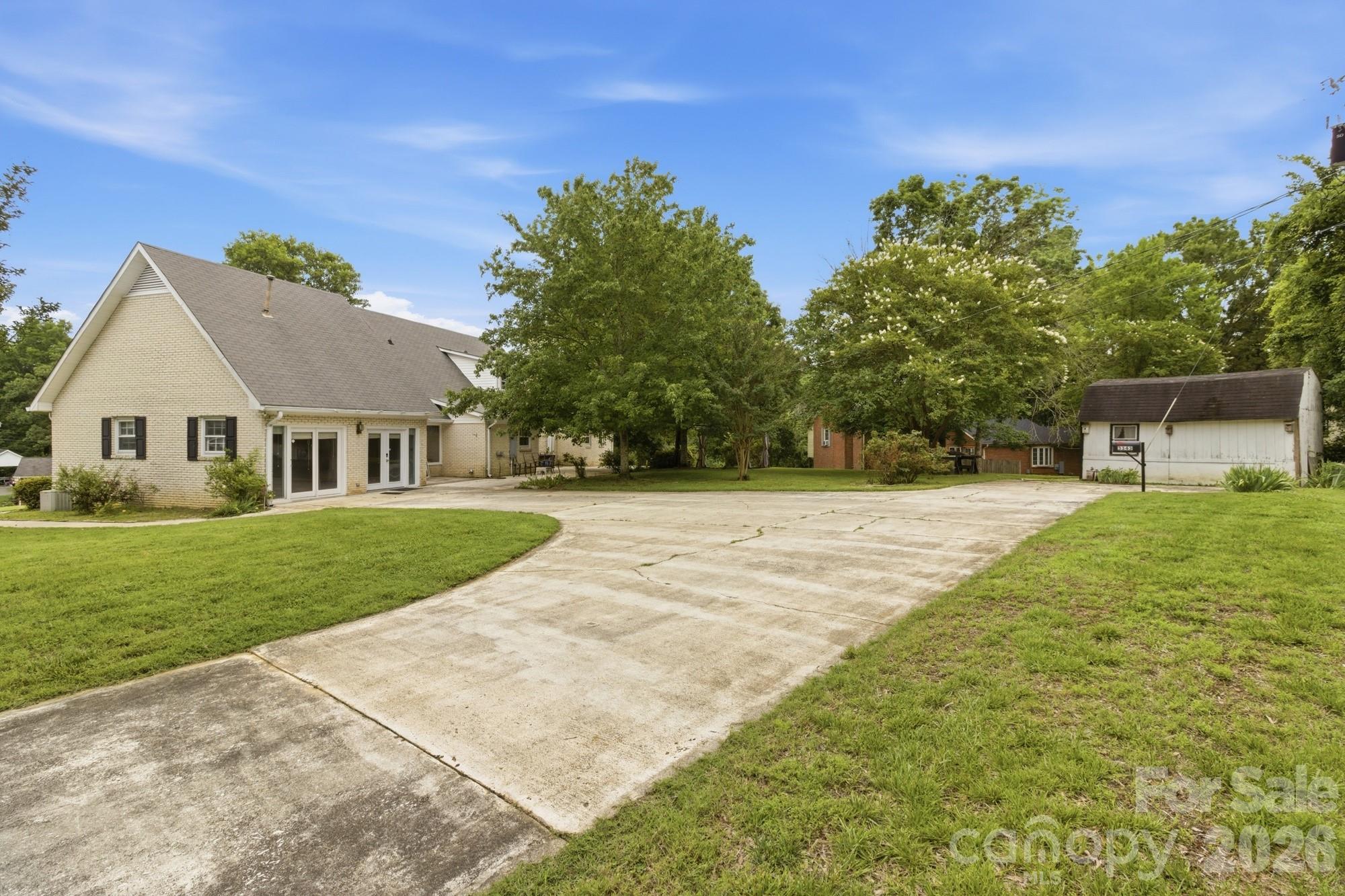 3343 Olde Creek Trail — Matthews