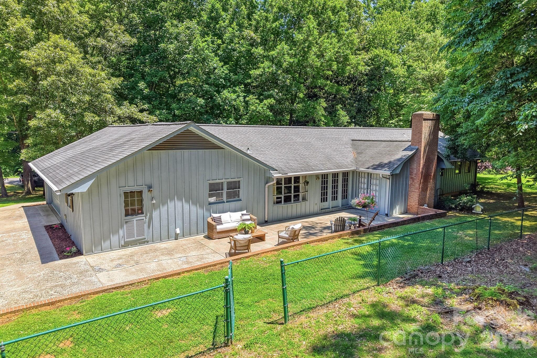 3326 Sedgefield Road — Statesville
