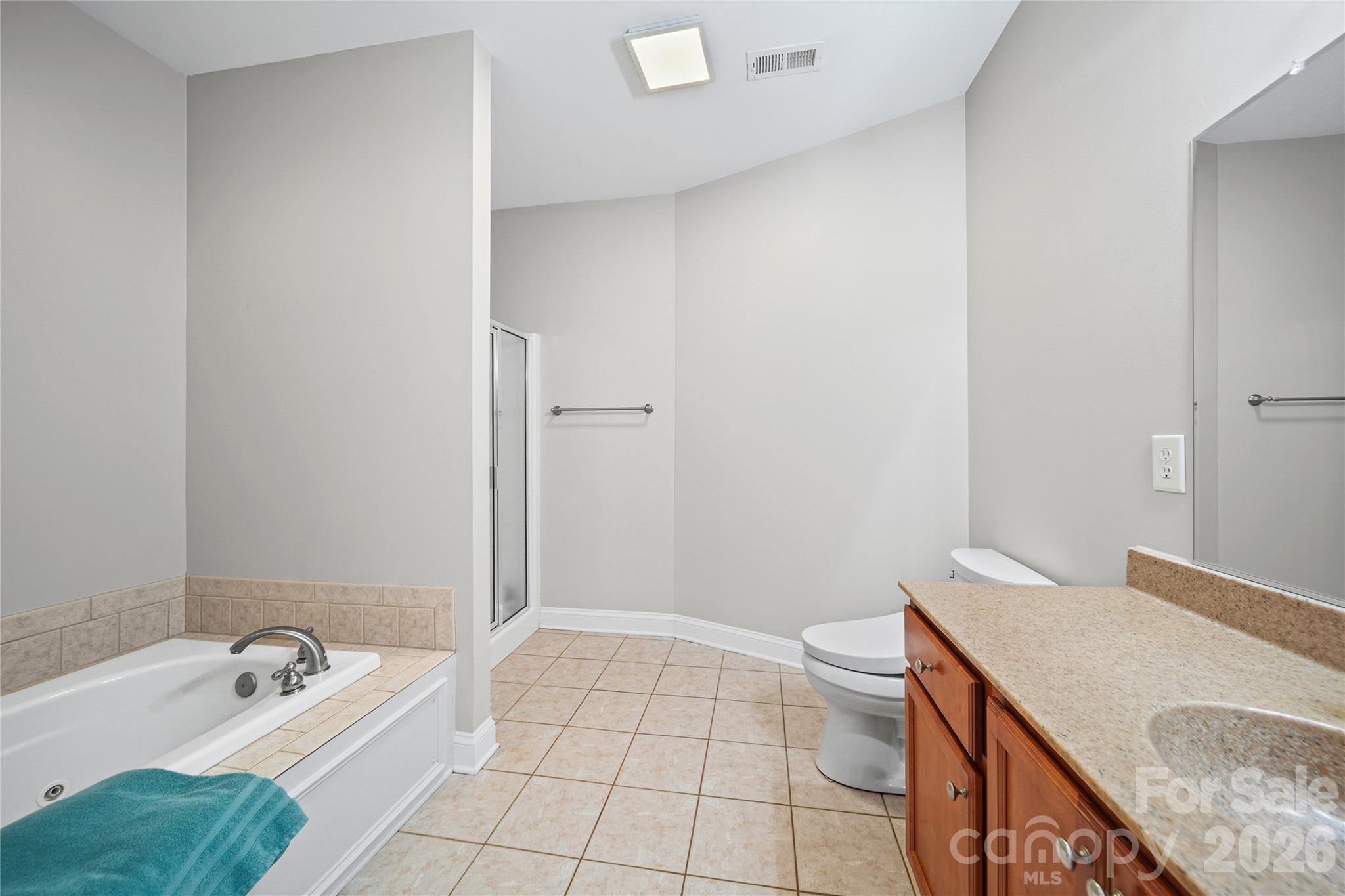 1524 Royalty Circle — Statesville