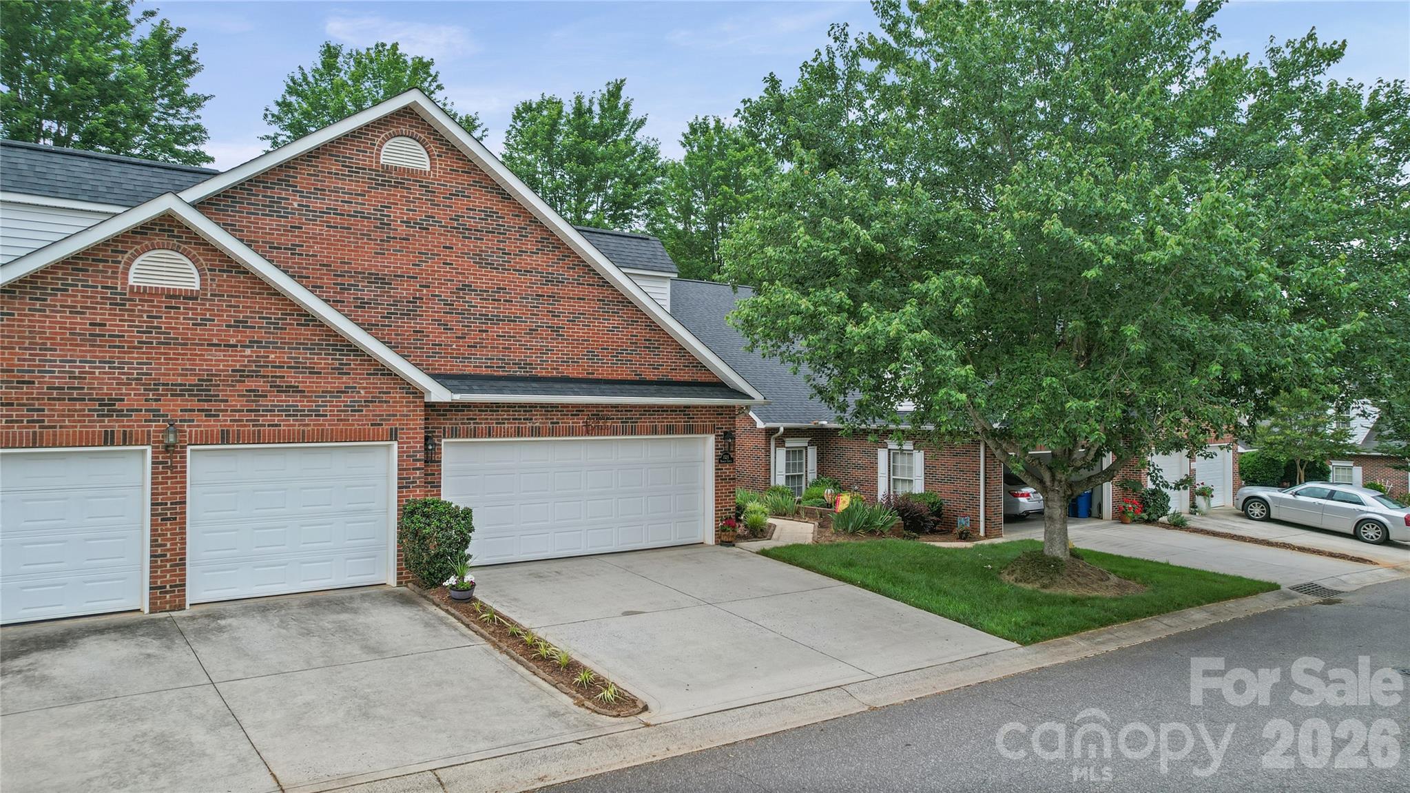 1524 Royalty Circle — Statesville