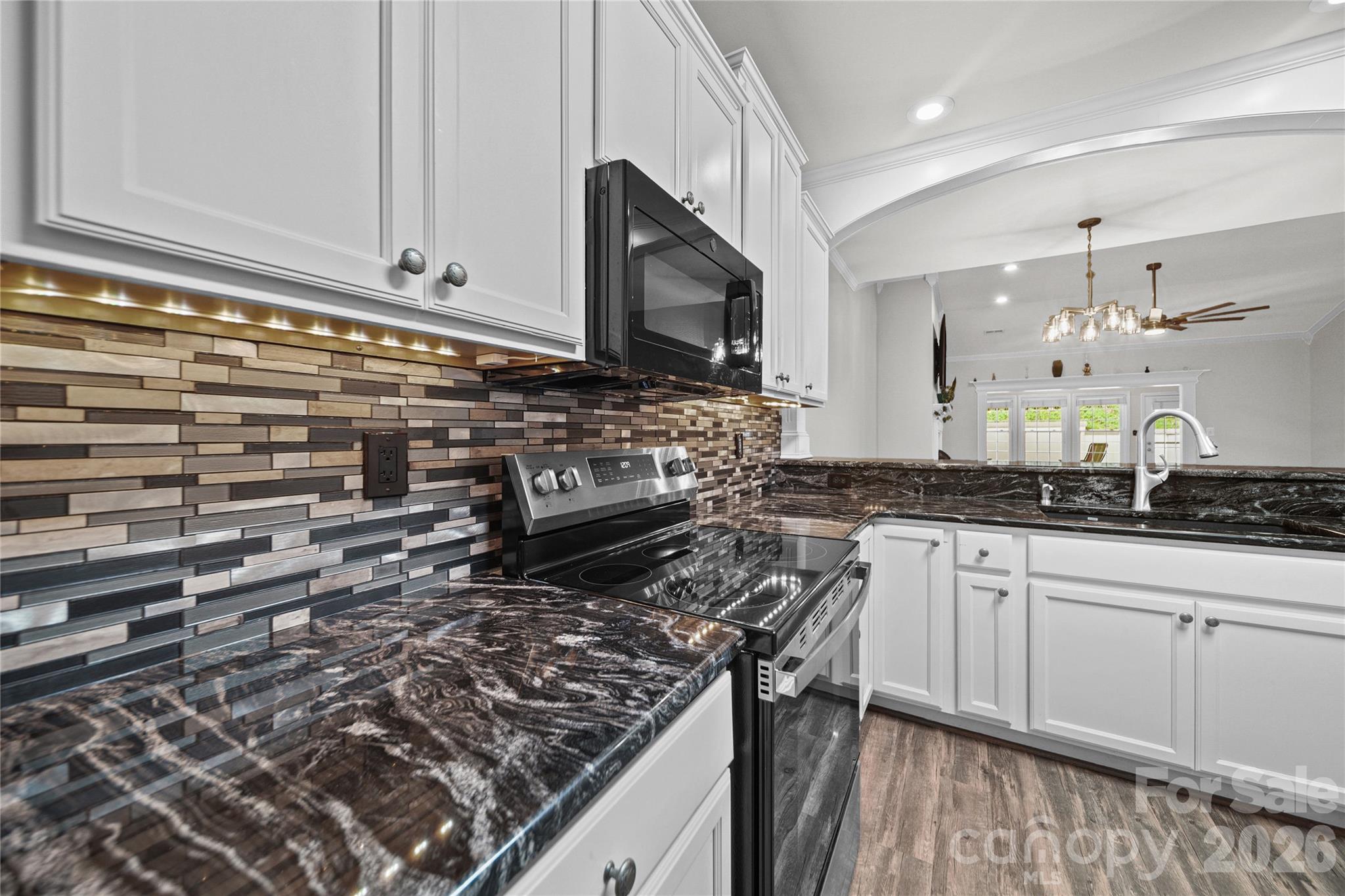 1524 Royalty Circle — Statesville