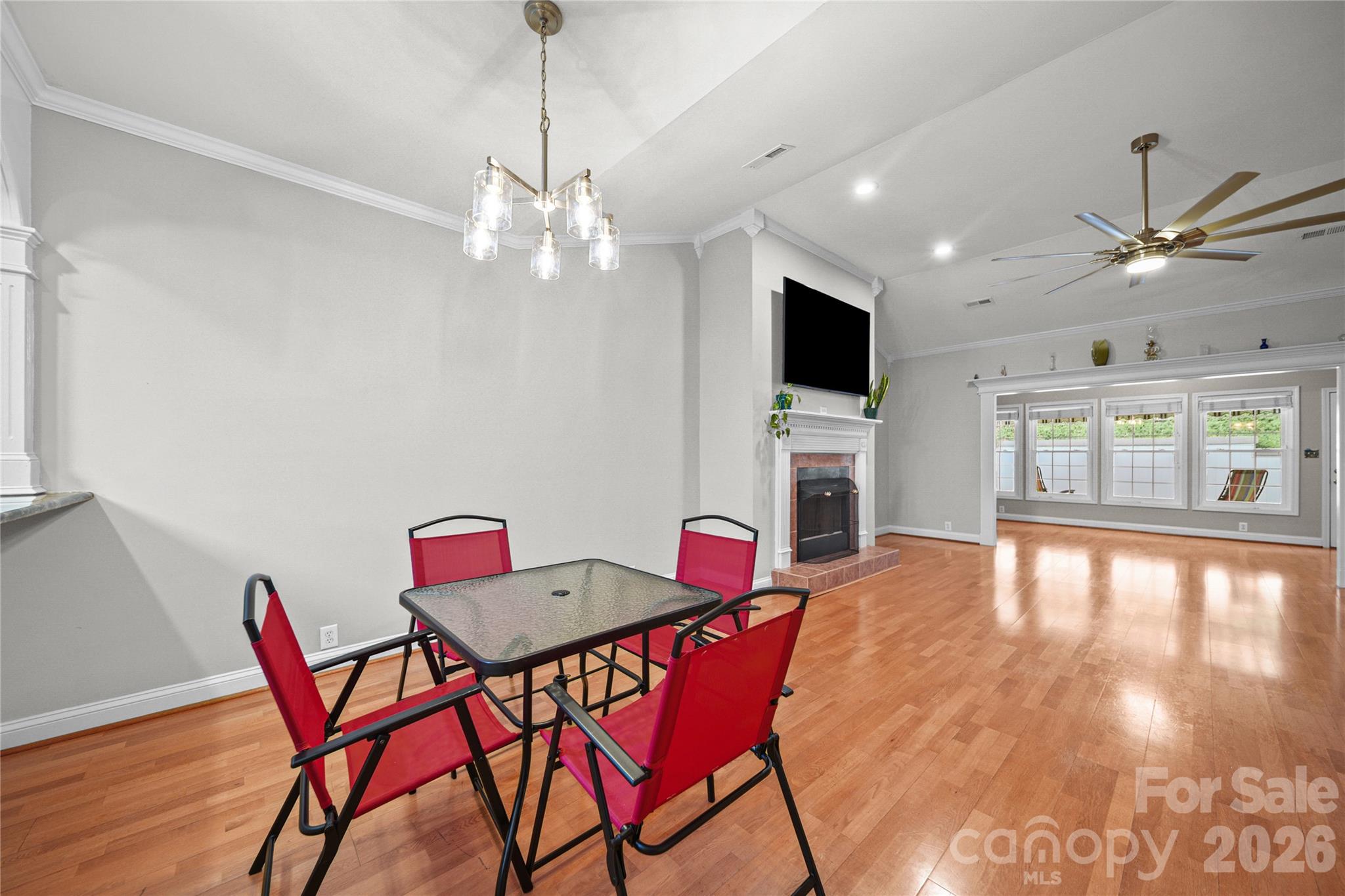1524 Royalty Circle — Statesville