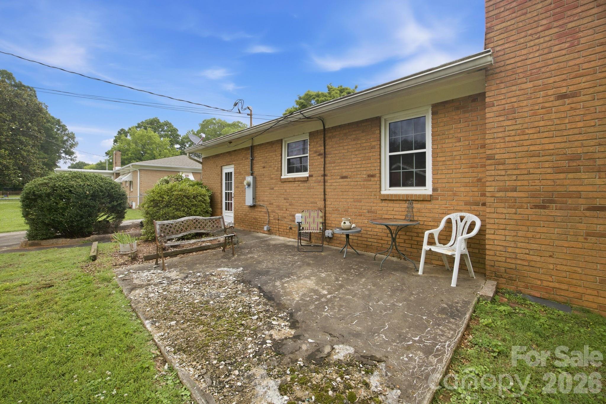 635 Fieldstone Road — Mooresville