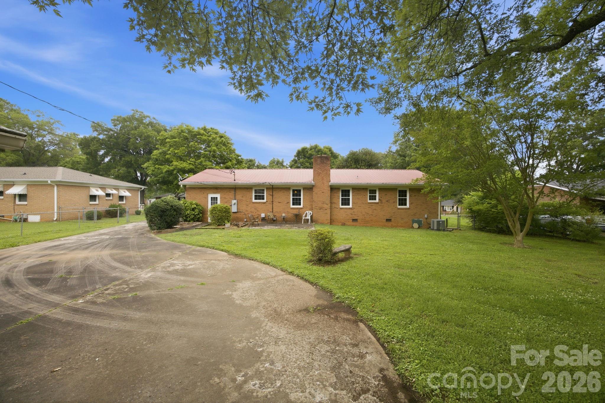 635 Fieldstone Road — Mooresville