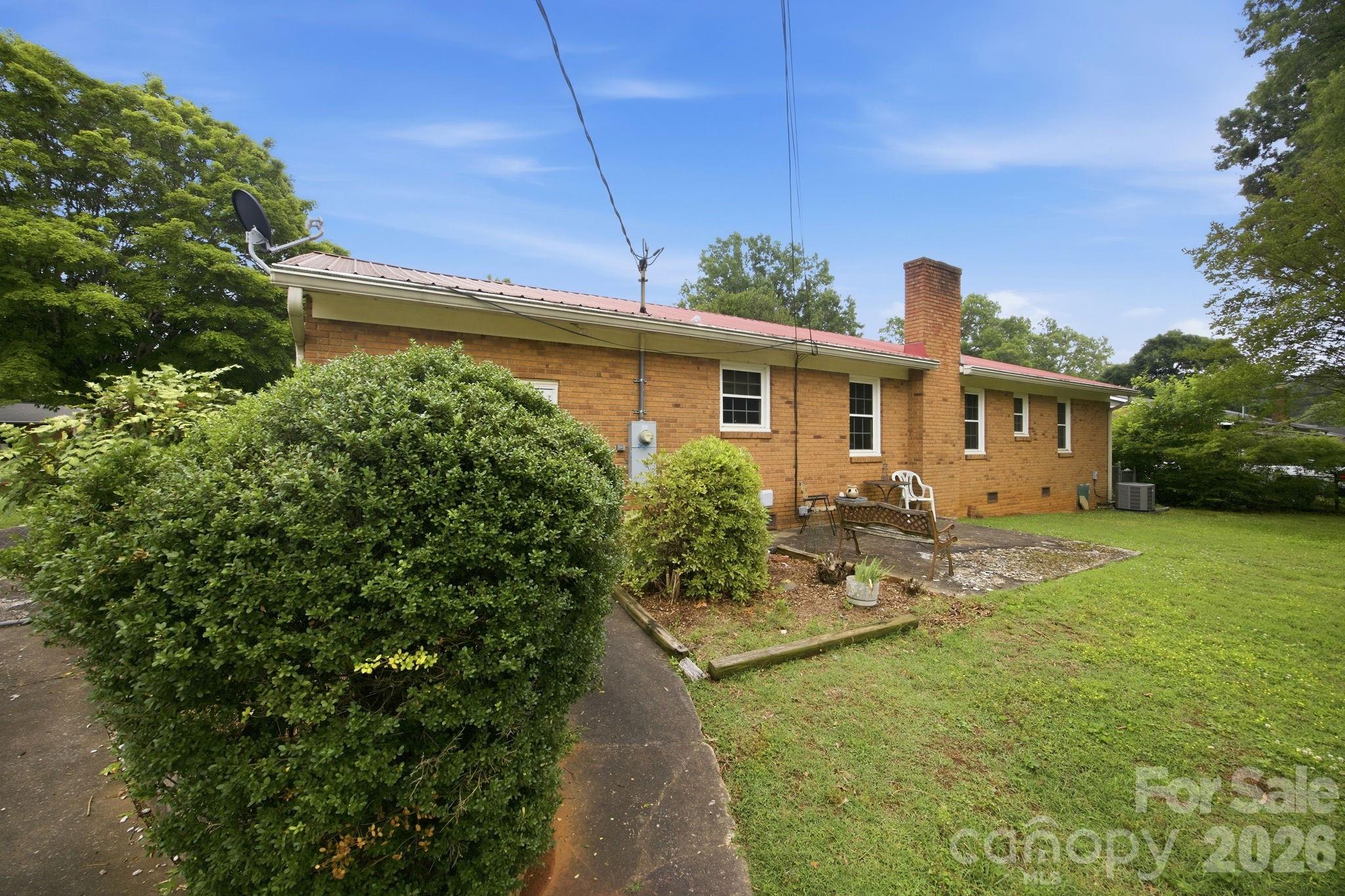 635 Fieldstone Road — Mooresville