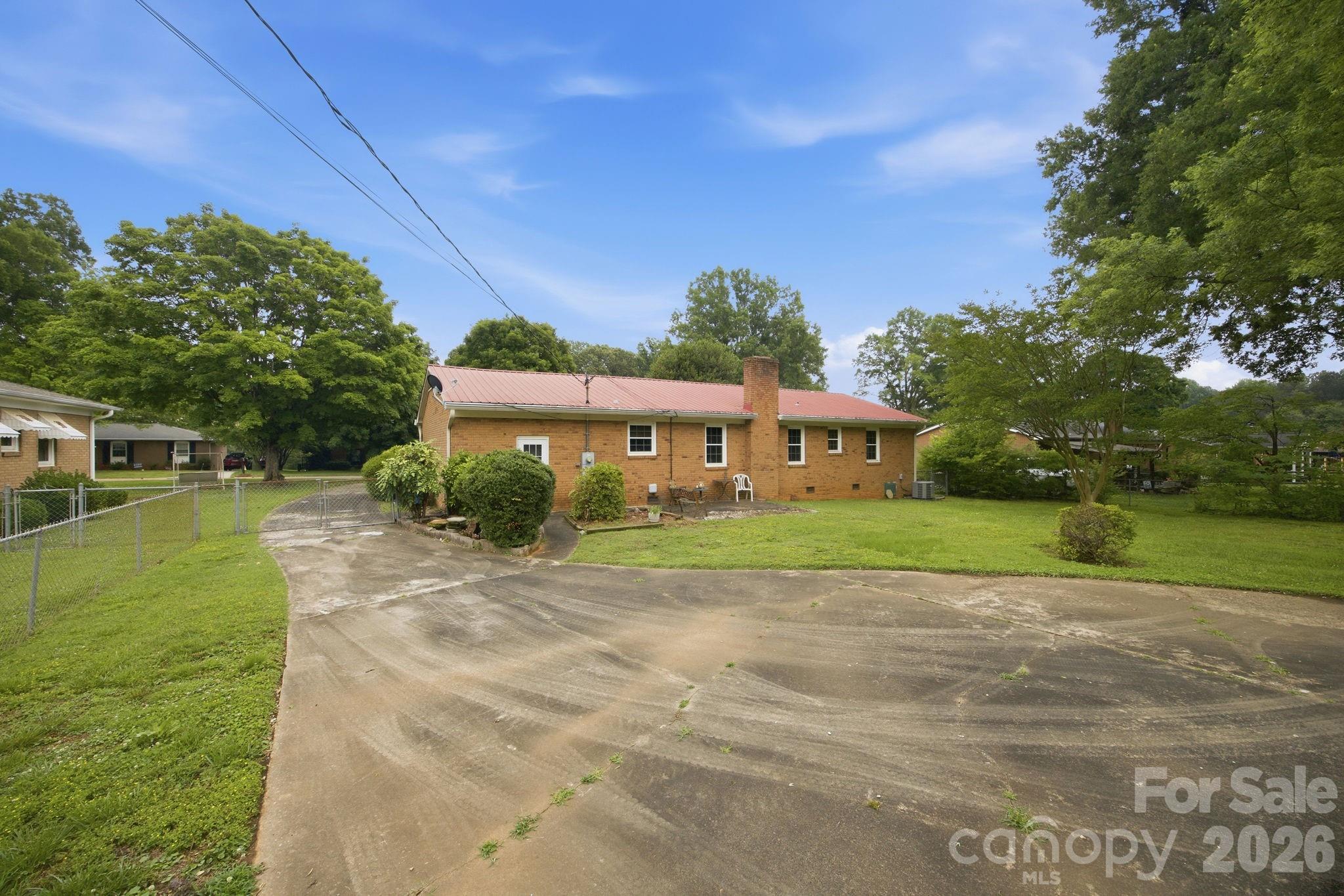 635 Fieldstone Road — Mooresville