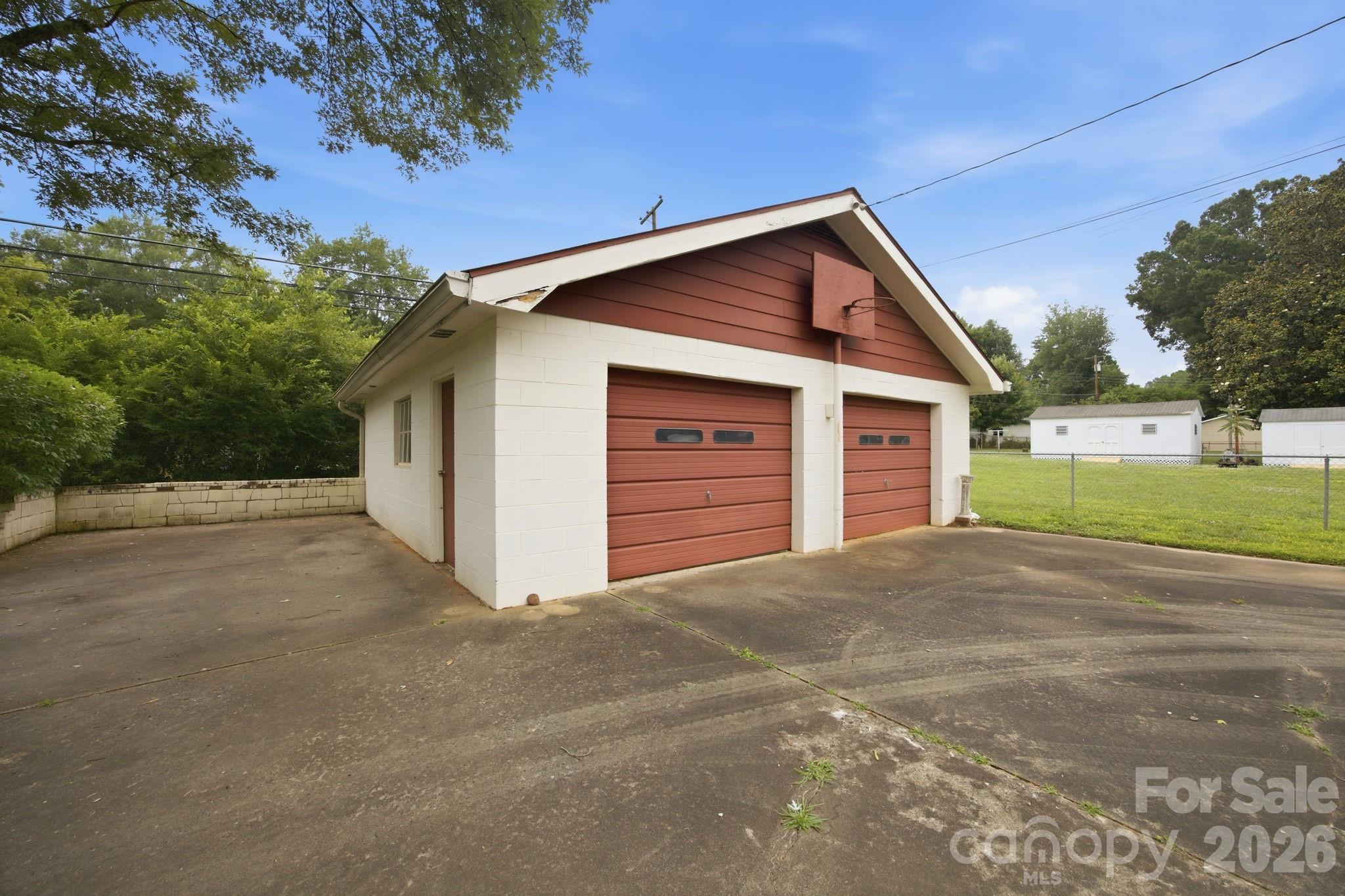 635 Fieldstone Road — Mooresville