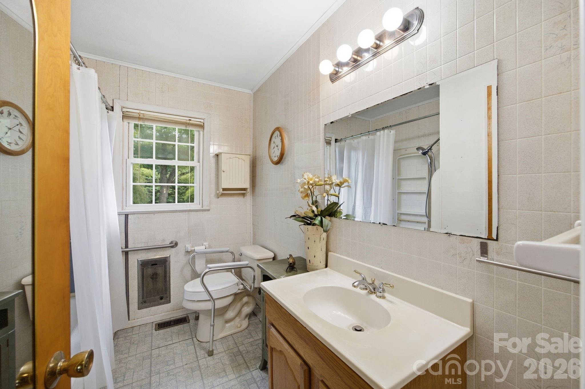 635 Fieldstone Road — Mooresville