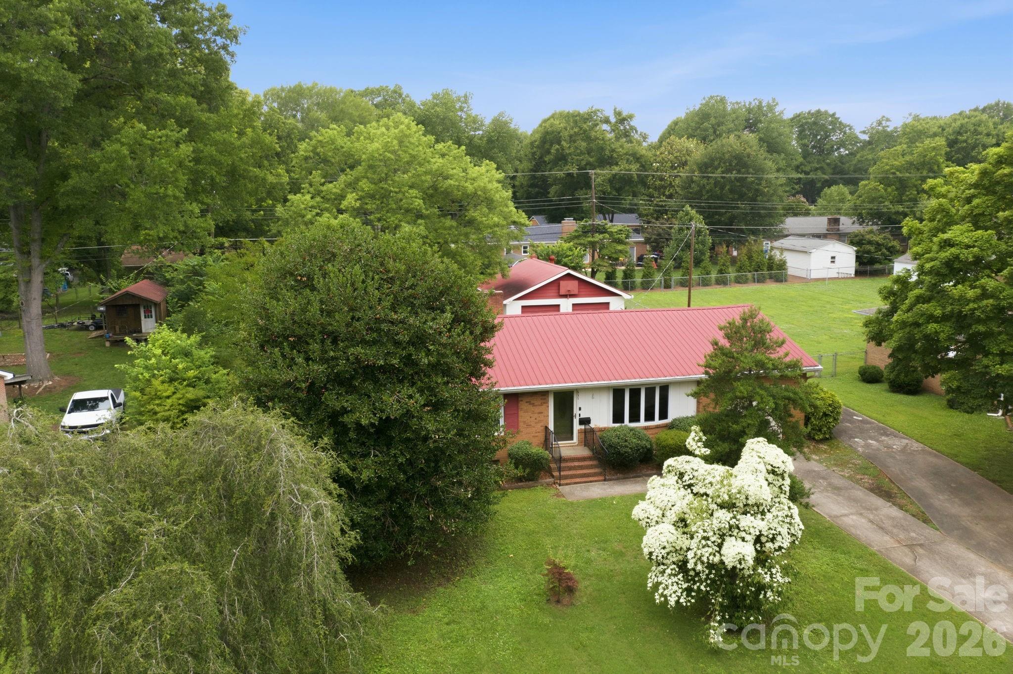635 Fieldstone Road — Mooresville