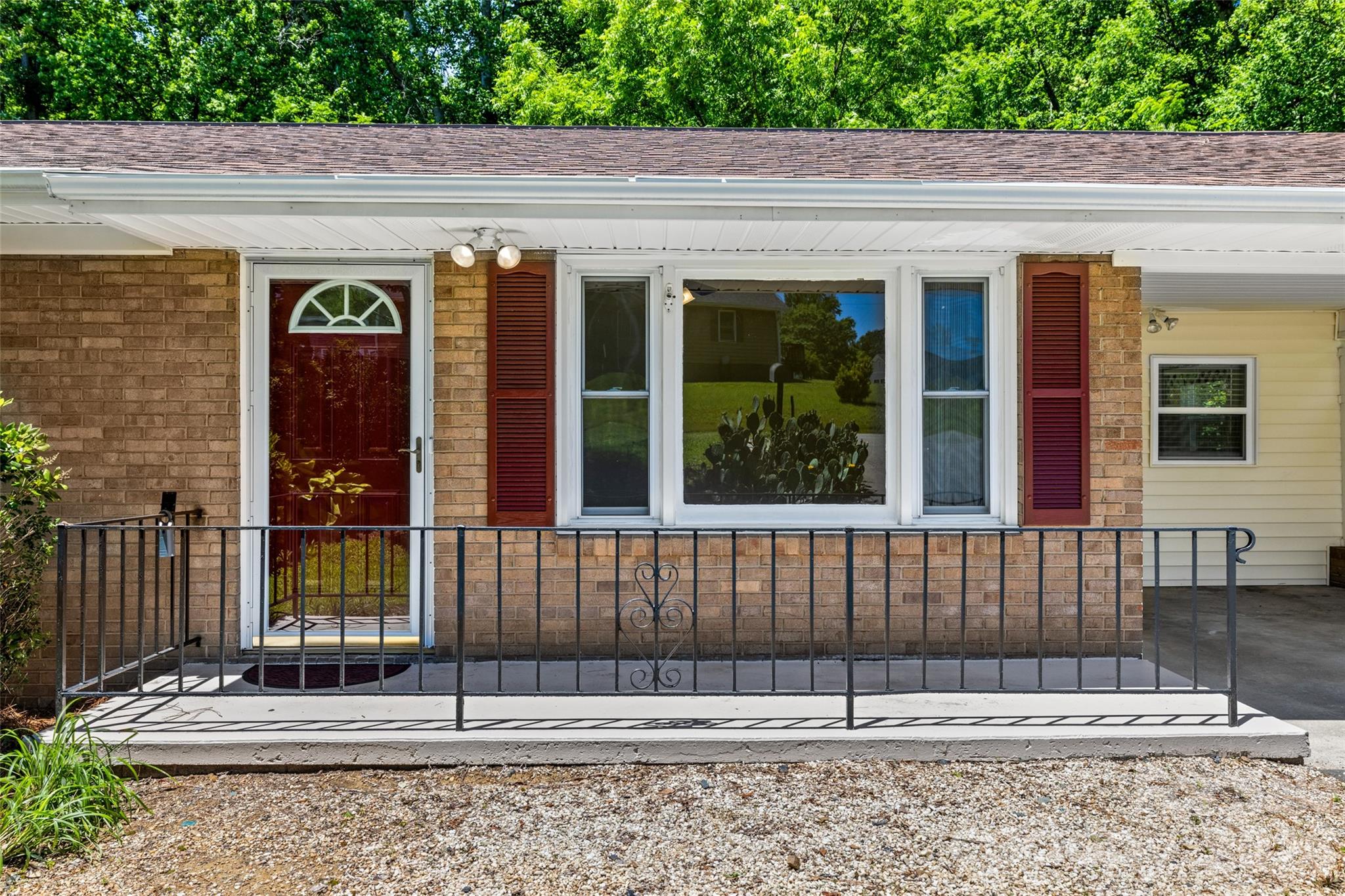 219 Belton Avenue — Mount Holly