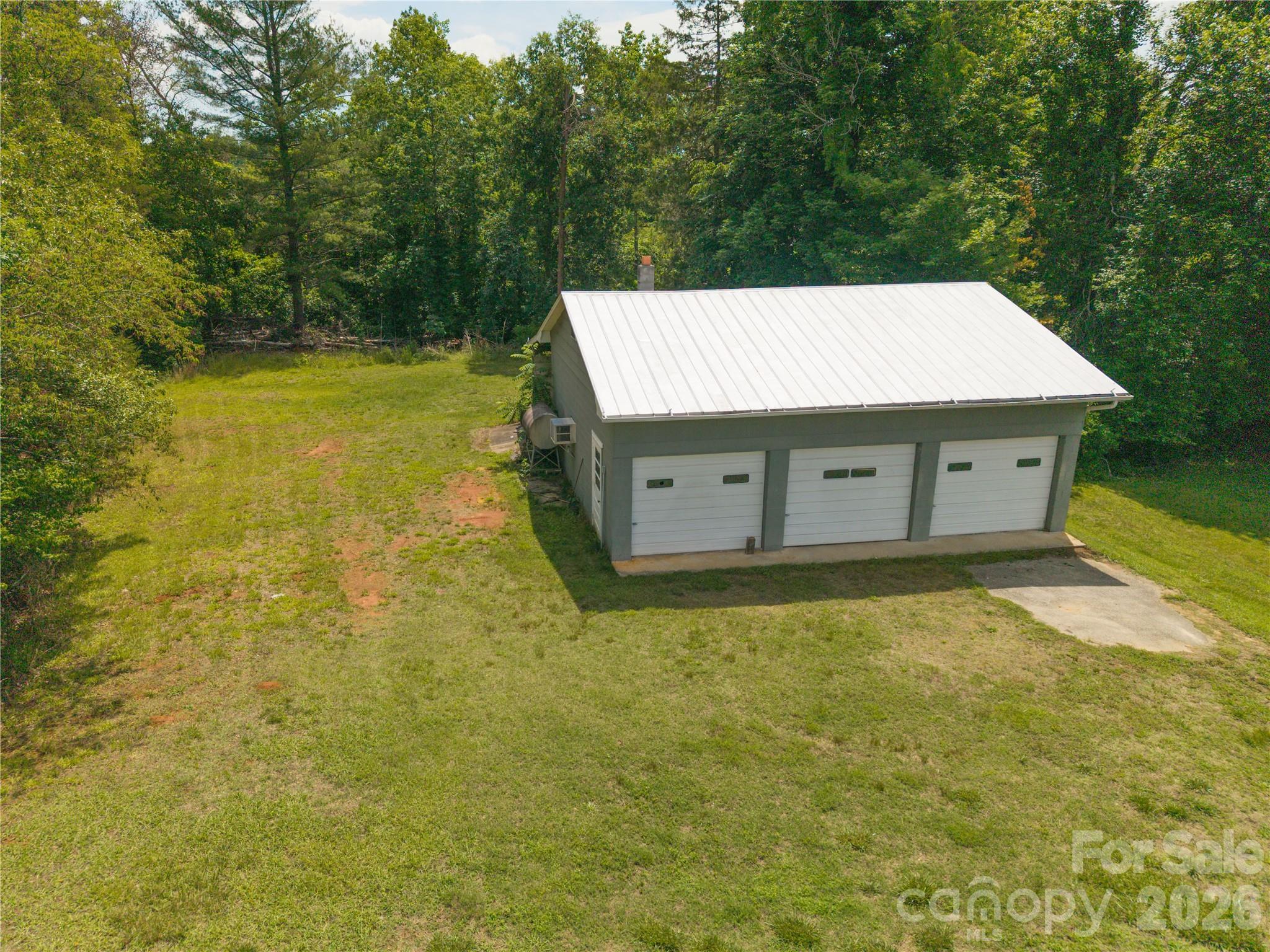 122 Whitley Road — Morganton