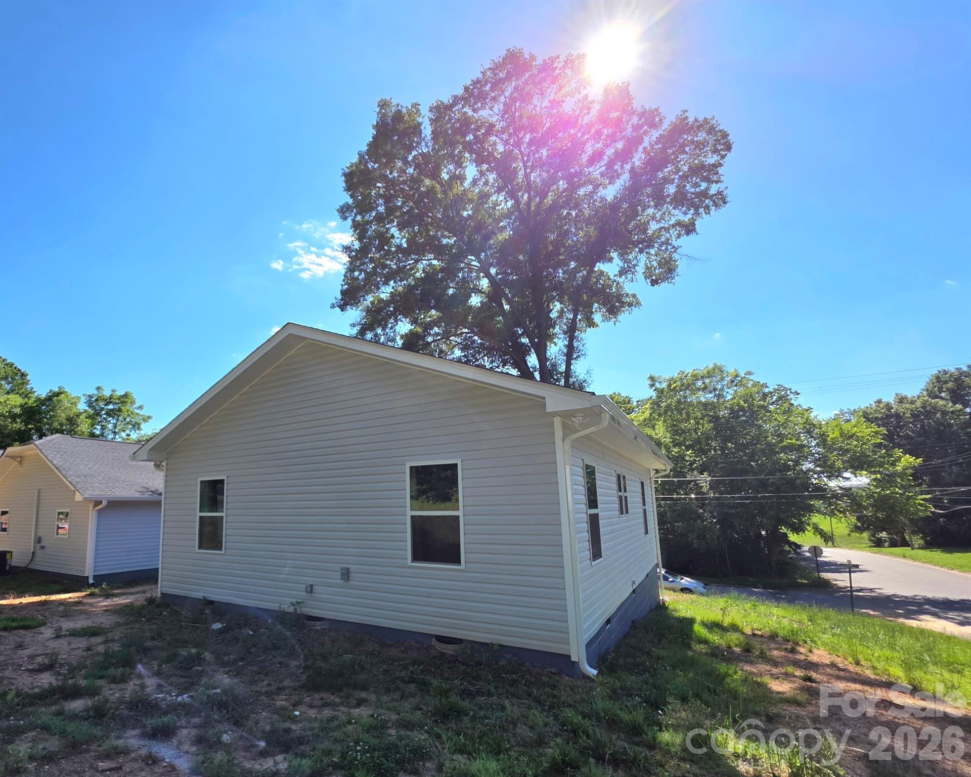 1105 8th Street — Statesville