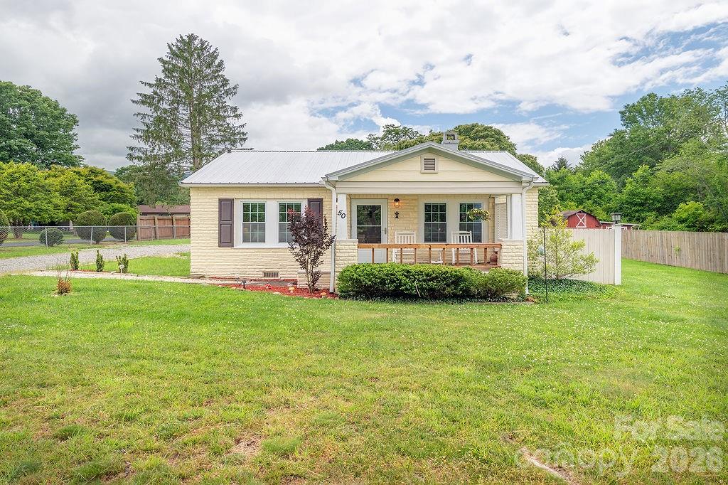 50 Hutchins Road — Black Mountain