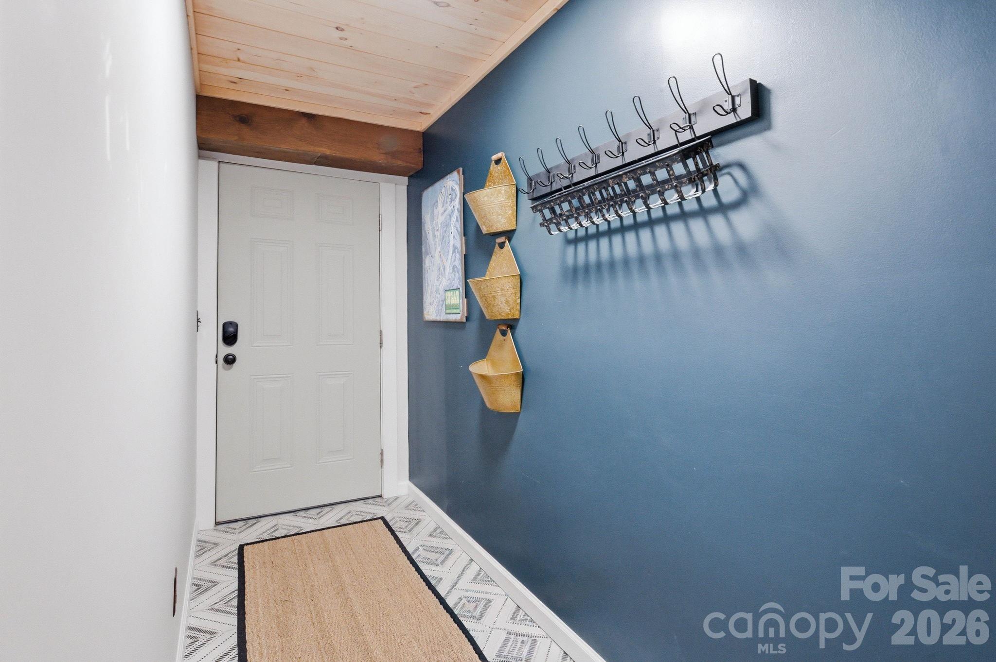 429 Green Cove Road — Sugar Mountain