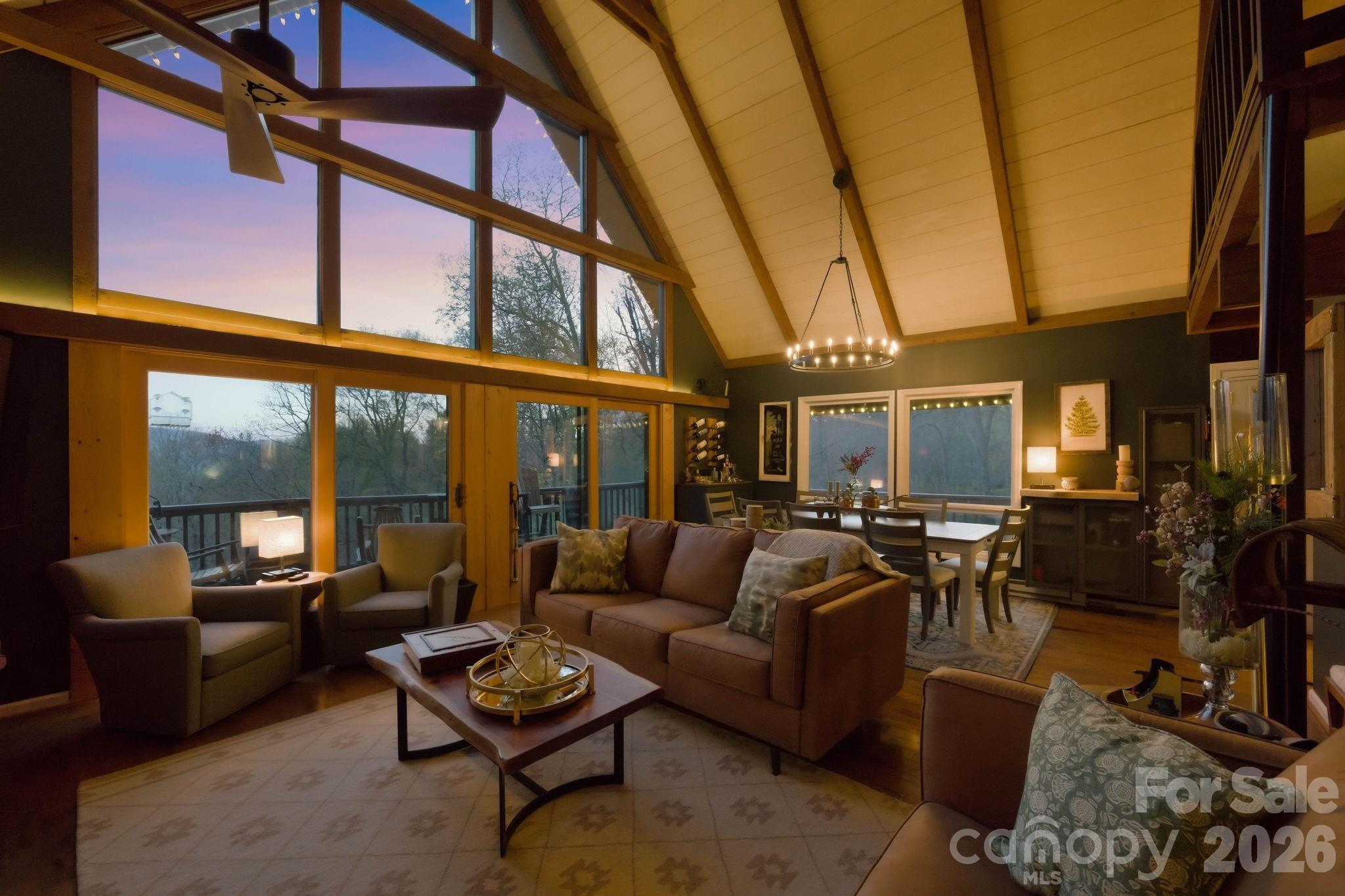 429 Green Cove Road — Sugar Mountain
