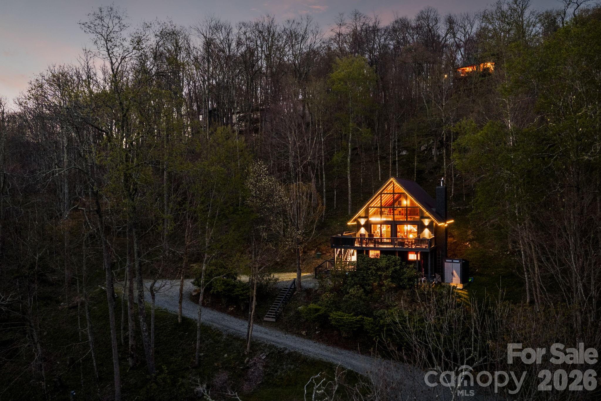 429 Green Cove Road — Sugar Mountain