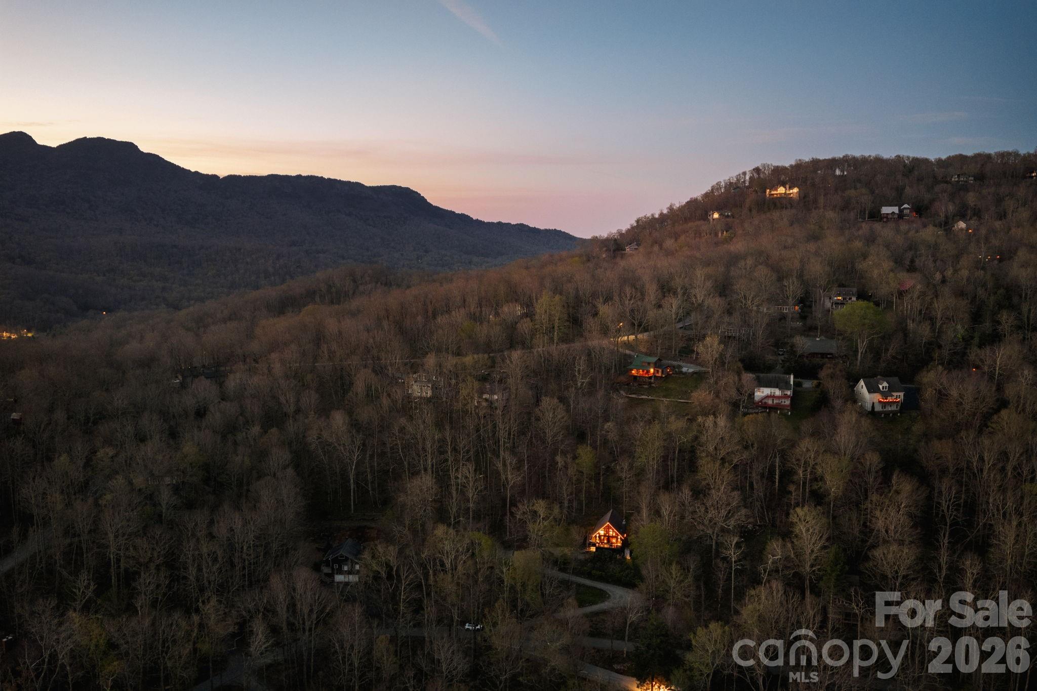 429 Green Cove Road — Sugar Mountain