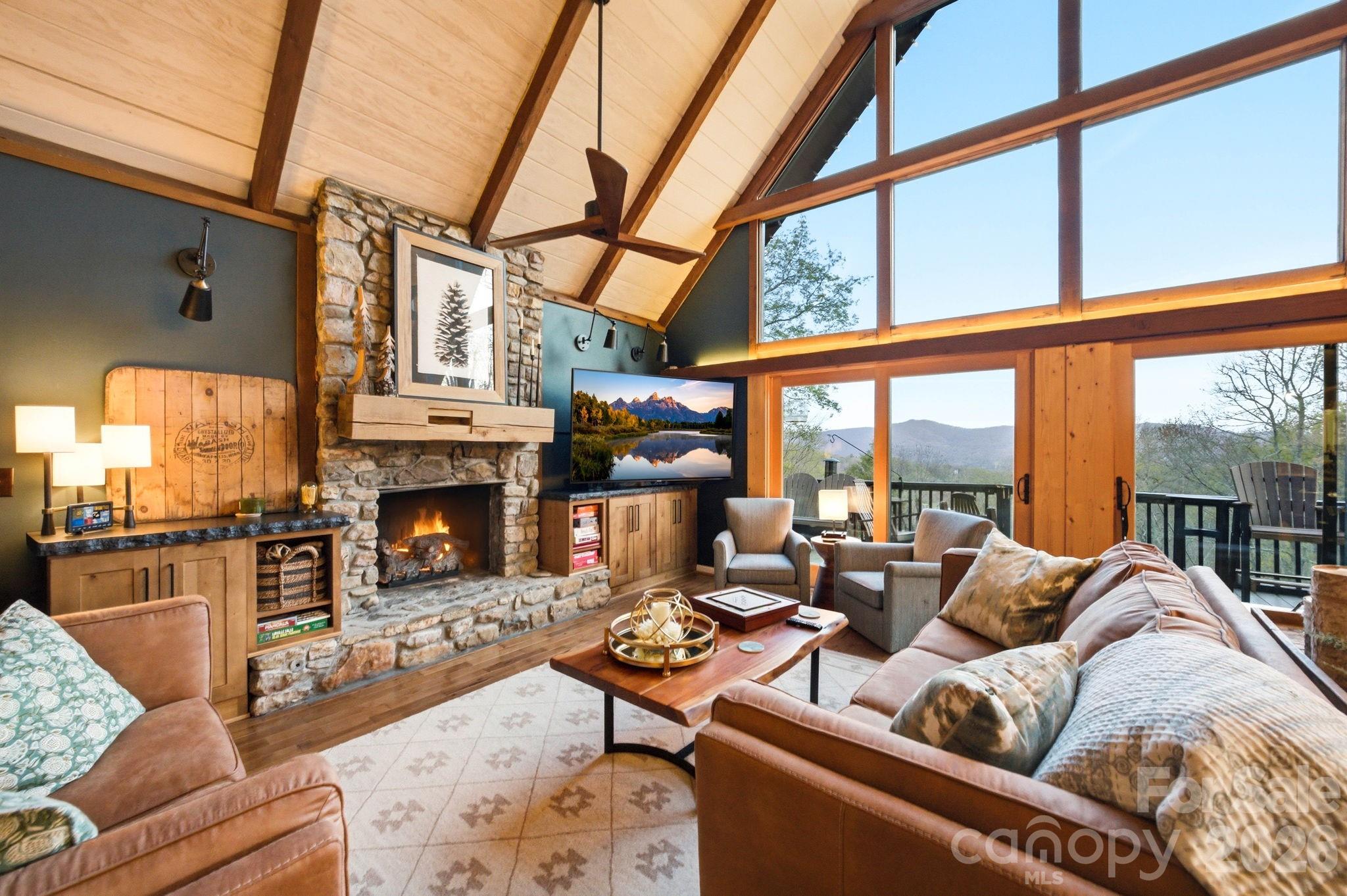429 Green Cove Road — Sugar Mountain