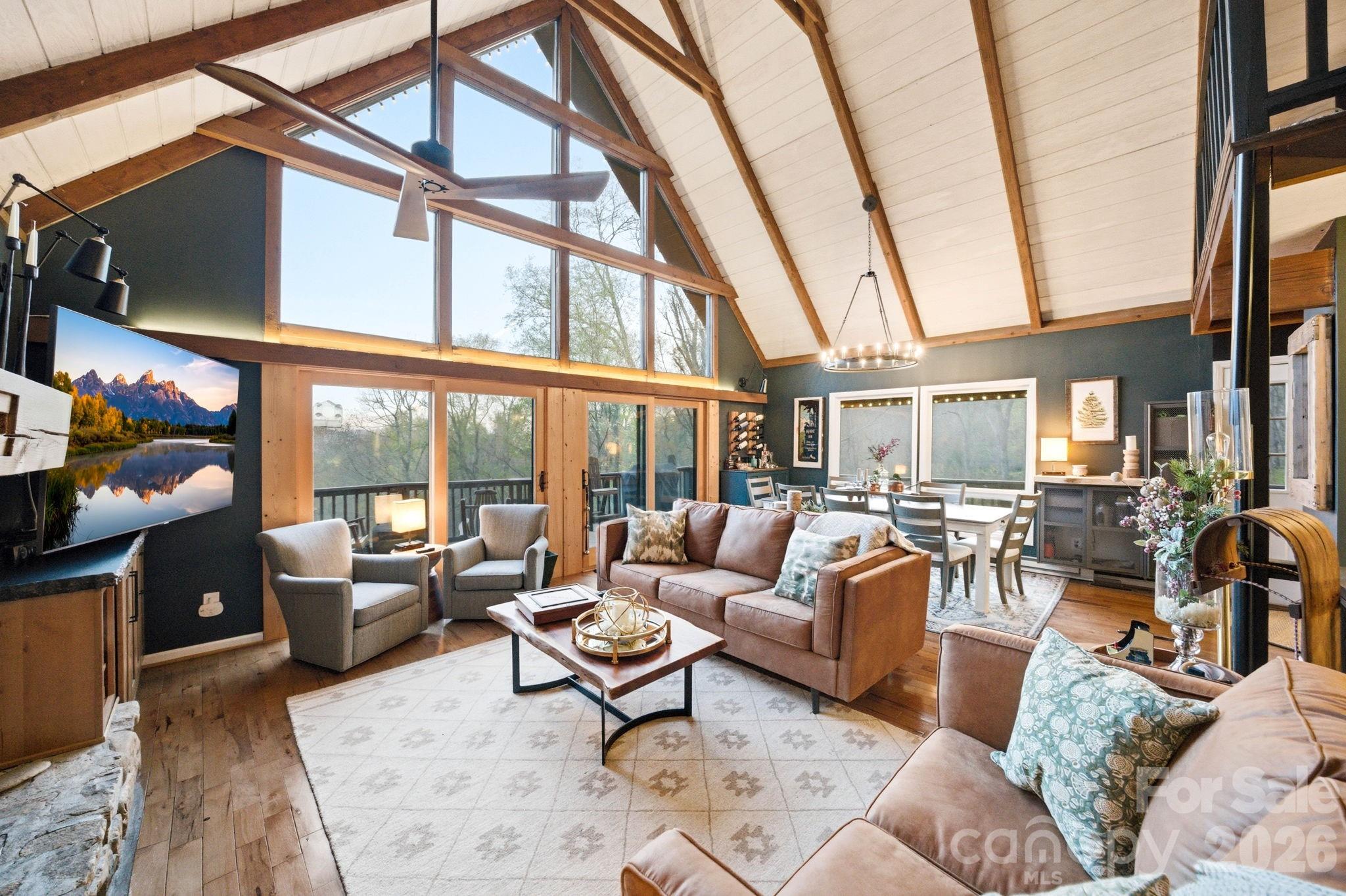 429 Green Cove Road — Sugar Mountain