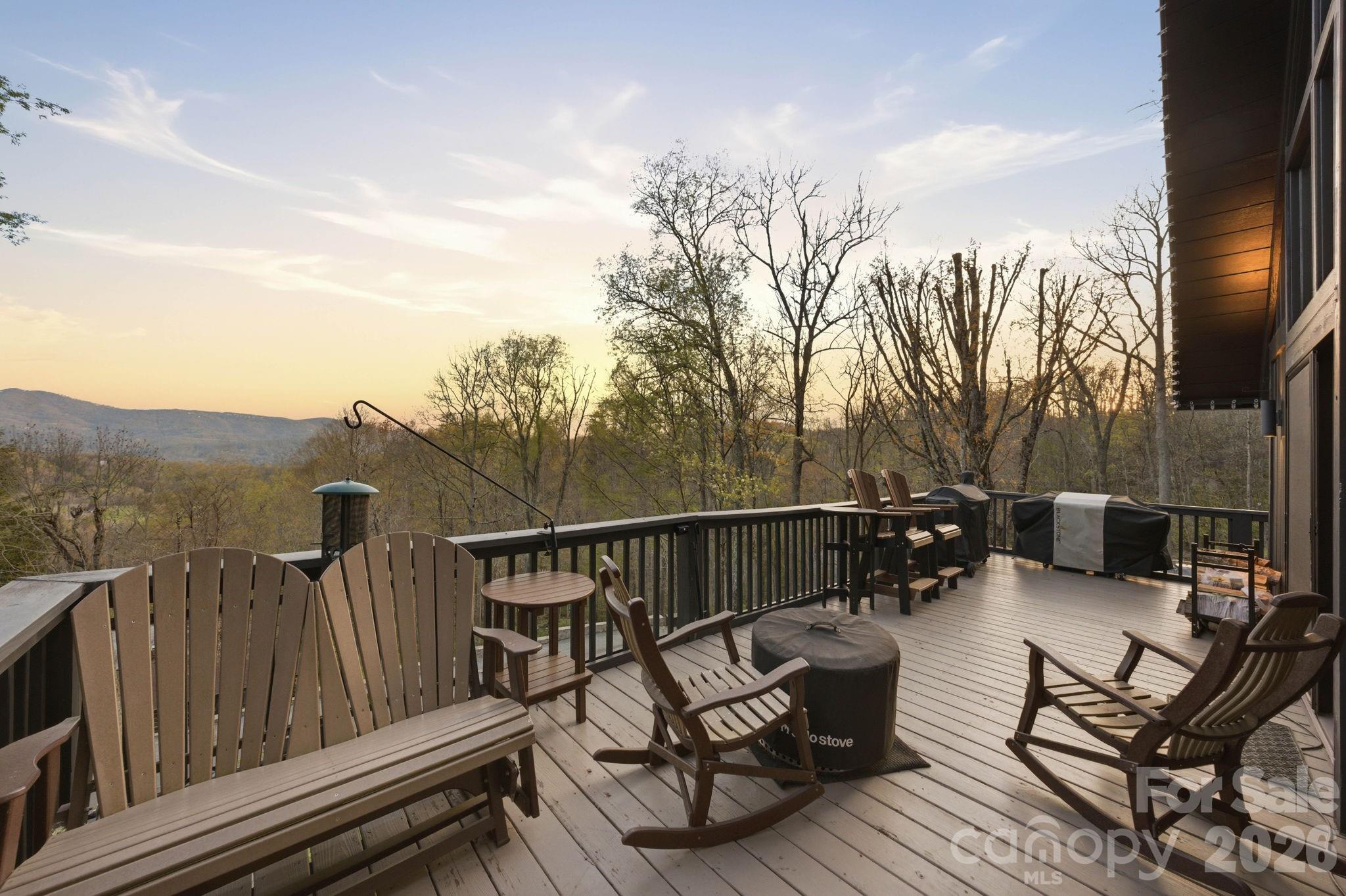 429 Green Cove Road — Sugar Mountain