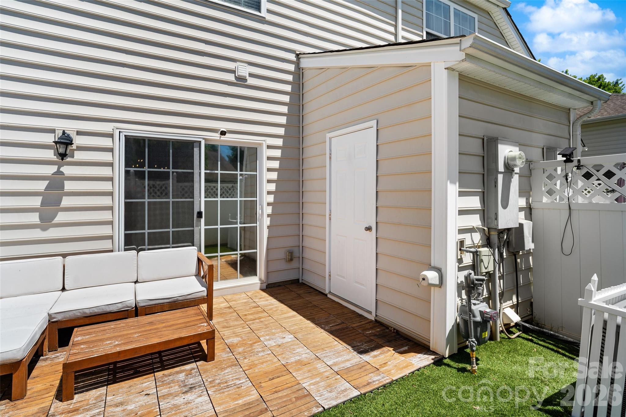 416 River Park Road — Belmont