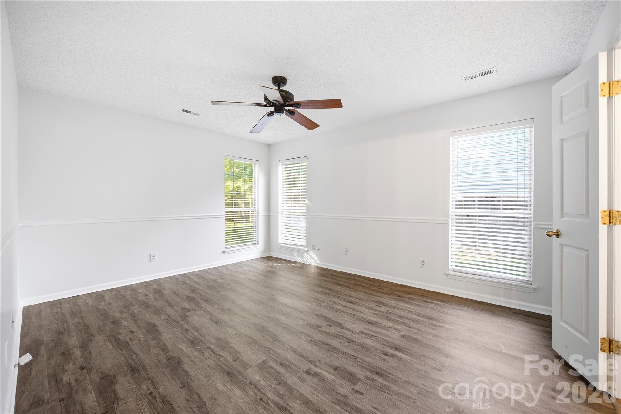 390 Amhurst Street SW — Concord