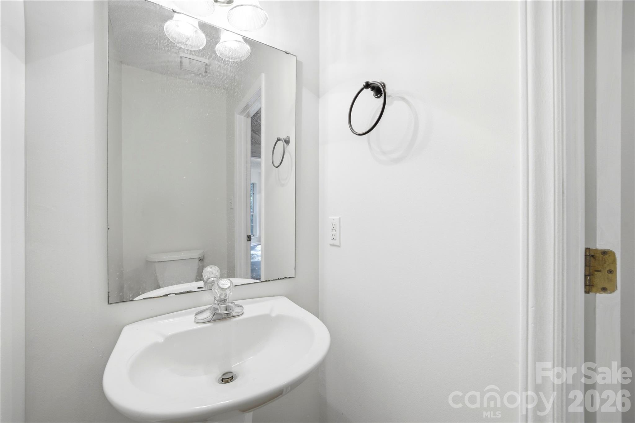 390 Amhurst Street SW — Concord