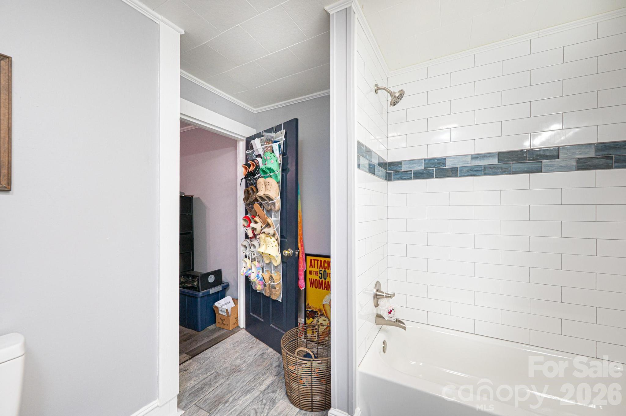 224 broadway Street NW — Lenoir