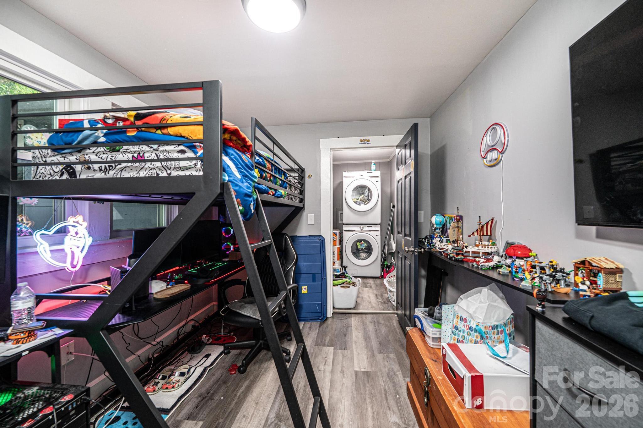 224 broadway Street NW — Lenoir