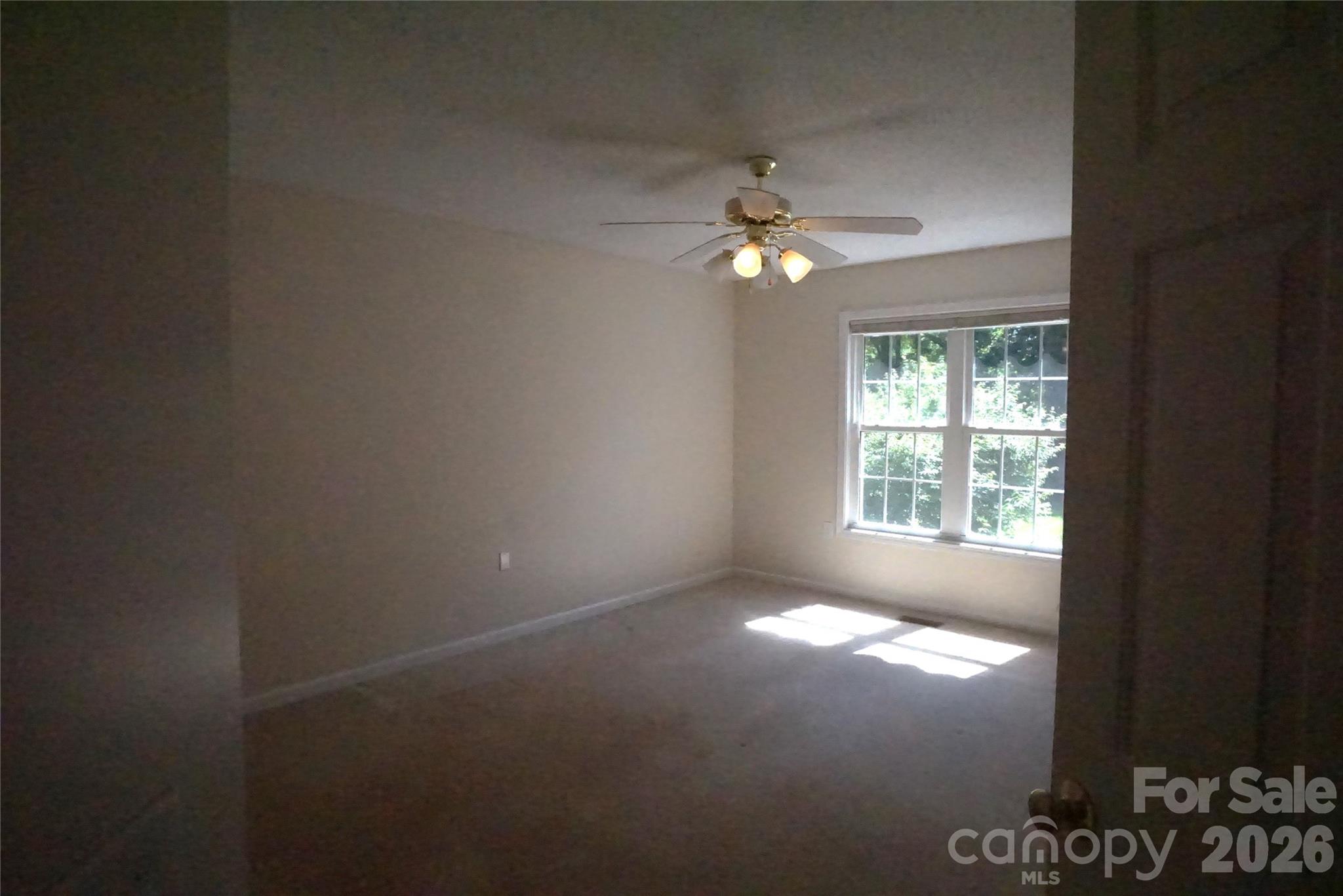 3795 River Road — Hickory