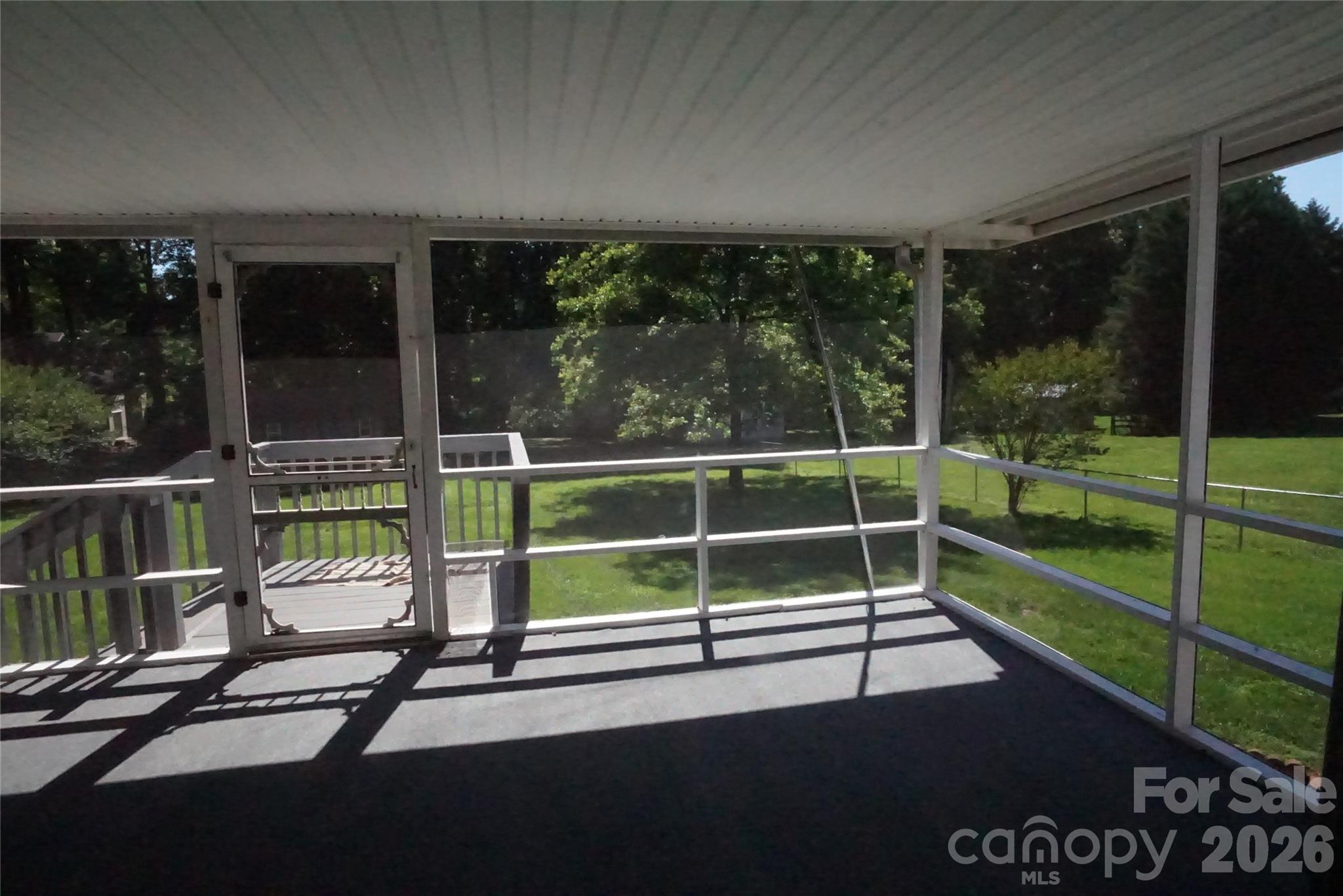 3795 River Road — Hickory