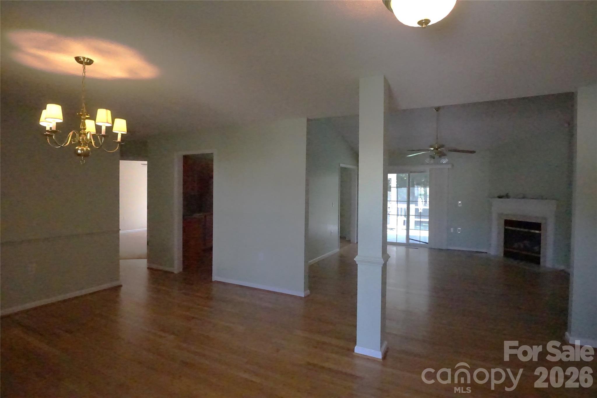 3795 River Road — Hickory