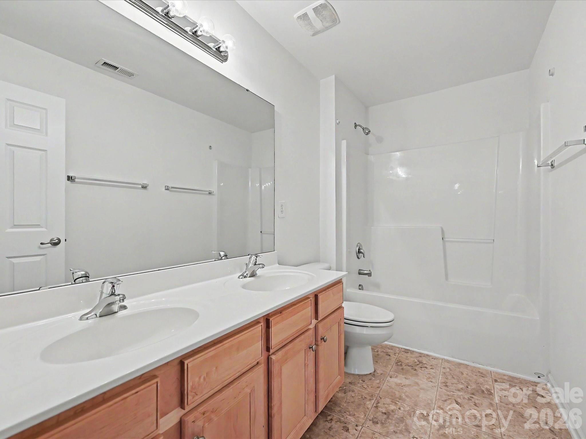 152 Lighthouse Road — Mount Holly