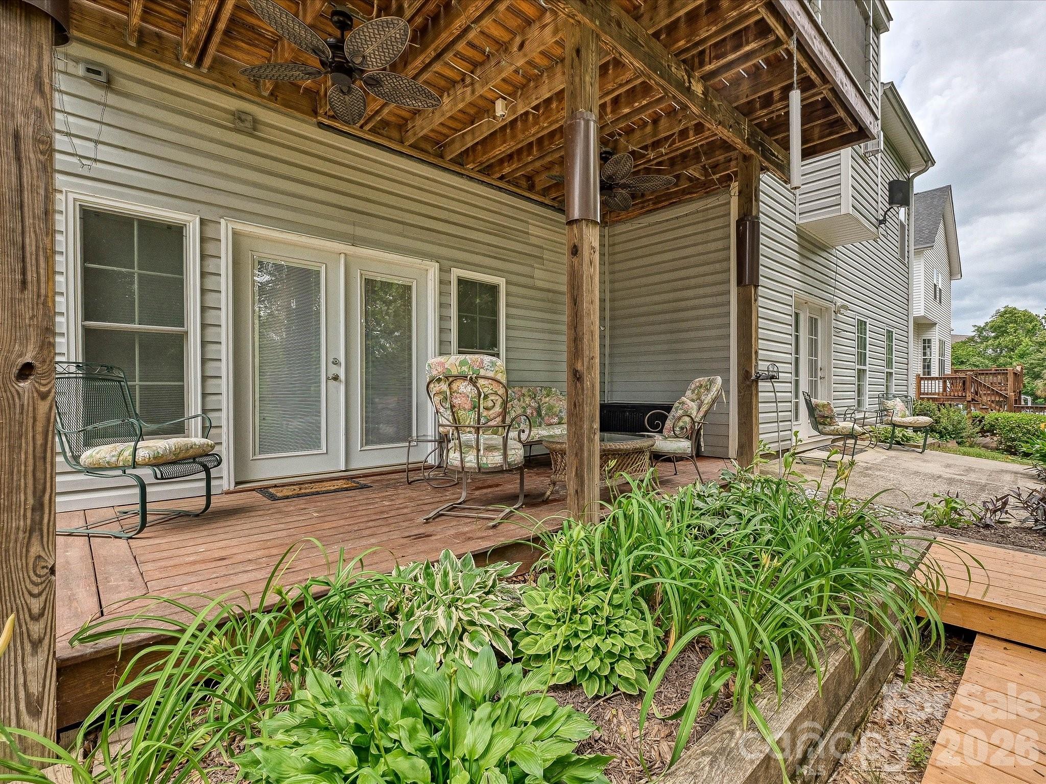 152 Lighthouse Road — Mount Holly