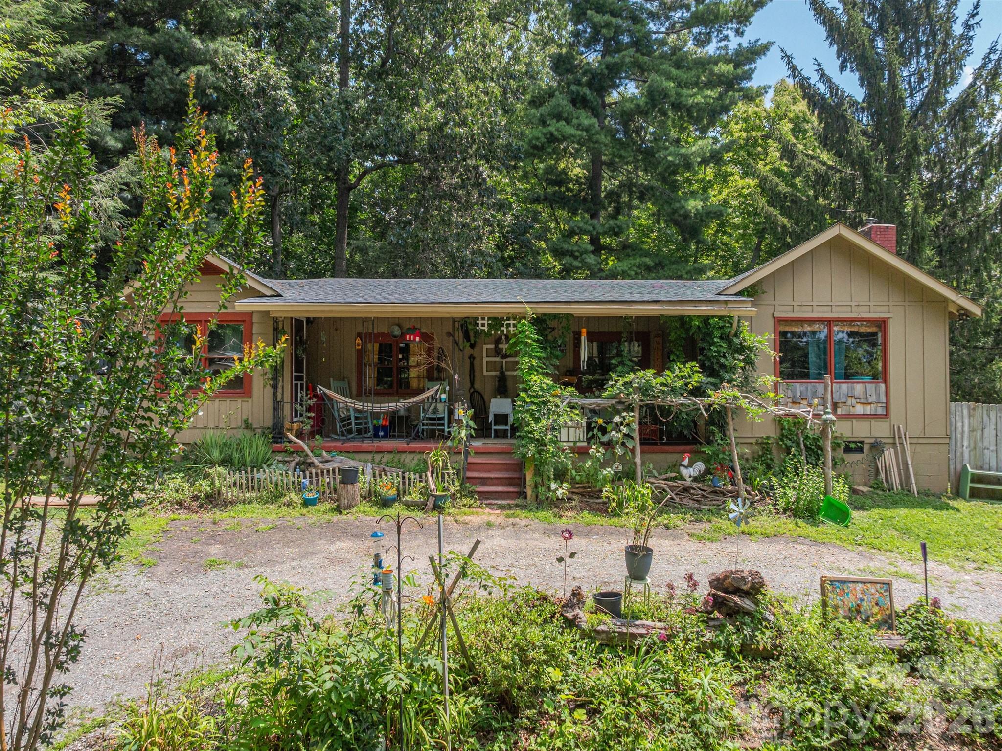 337 Hamer Avenue — Waynesville