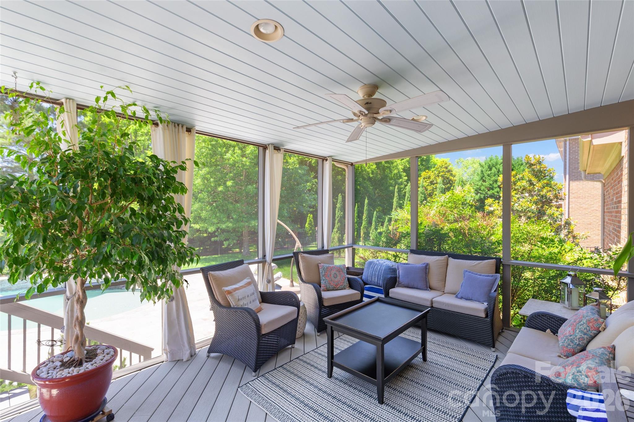 3207 Lakehurst Crossing — Matthews