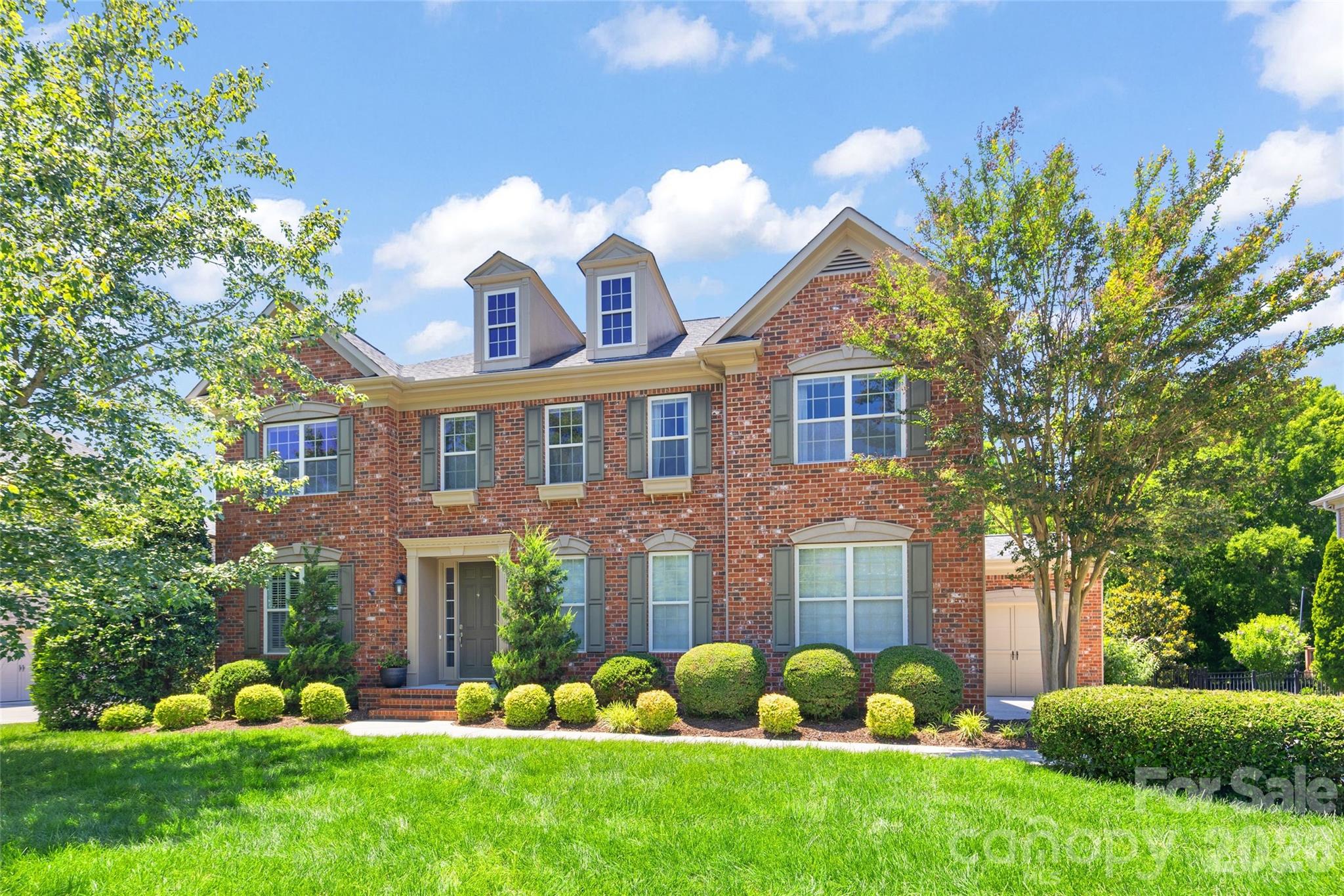 3207 Lakehurst Crossing — Matthews