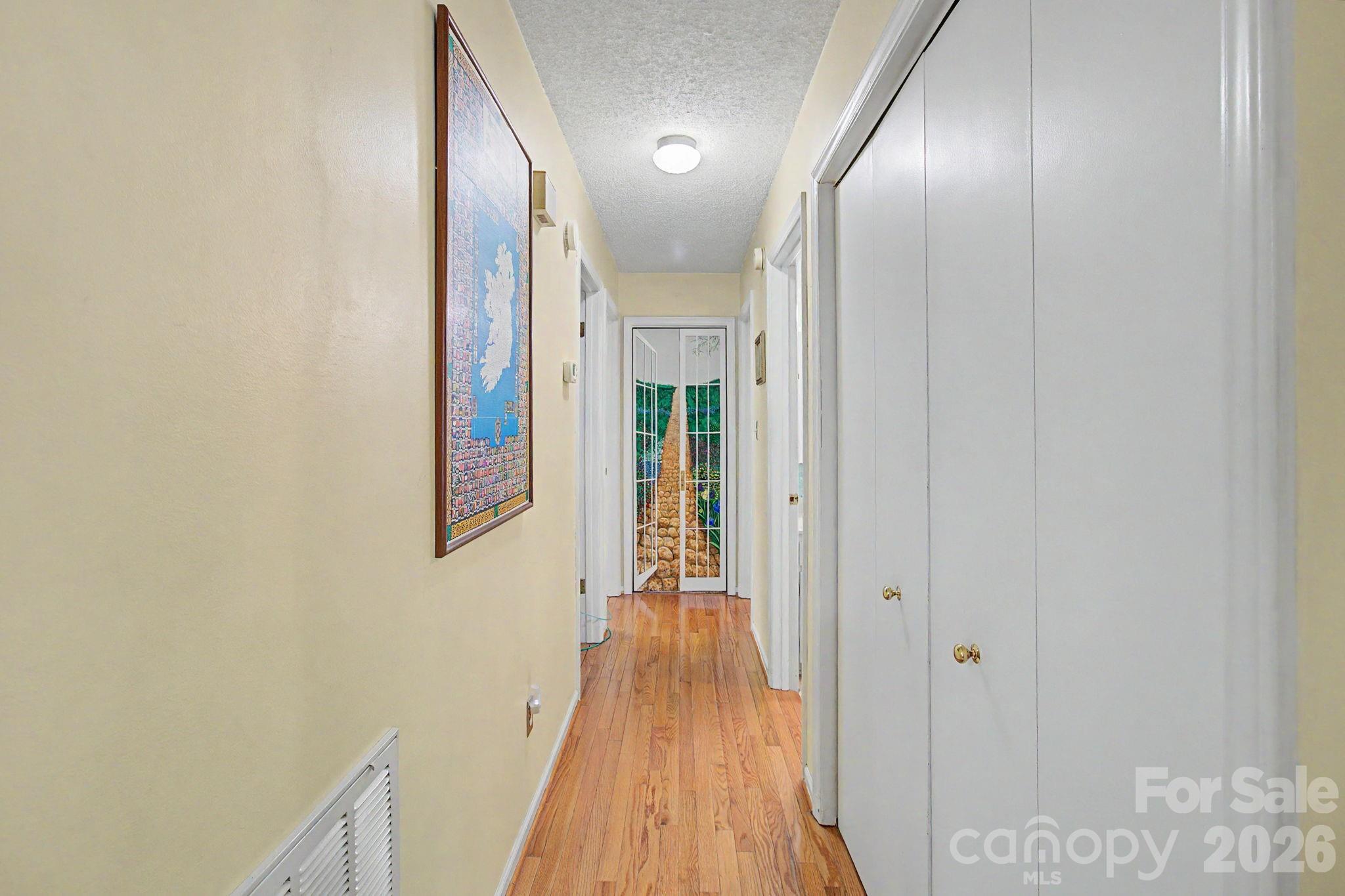 11 Waddell Street — Weaverville