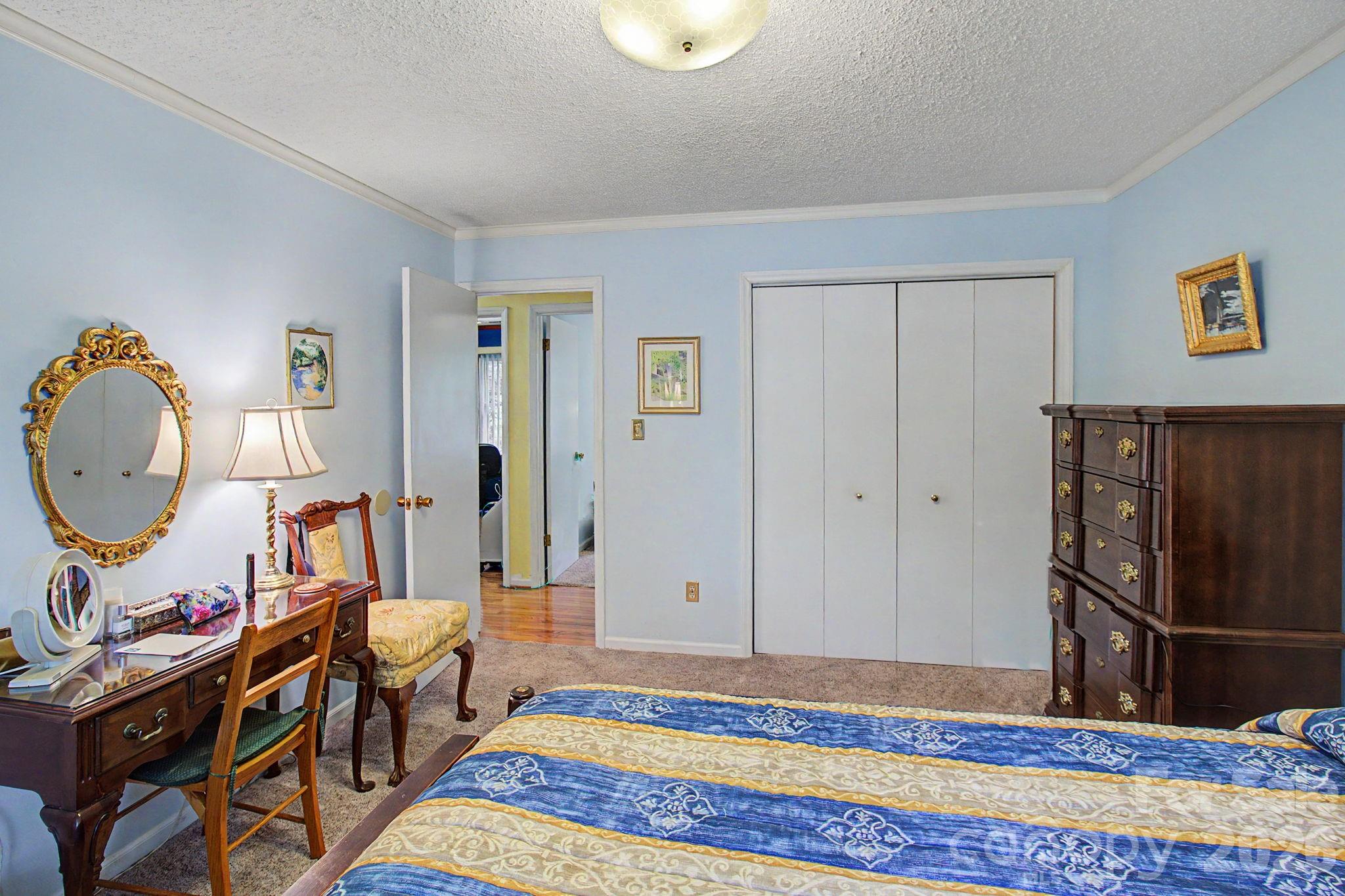 11 Waddell Street — Weaverville